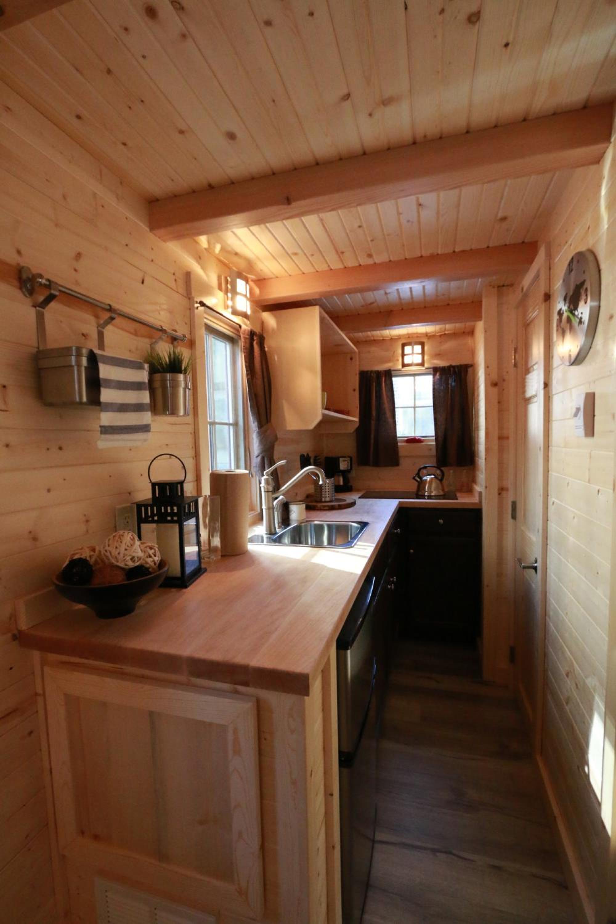 One-Bedroom House photo 3