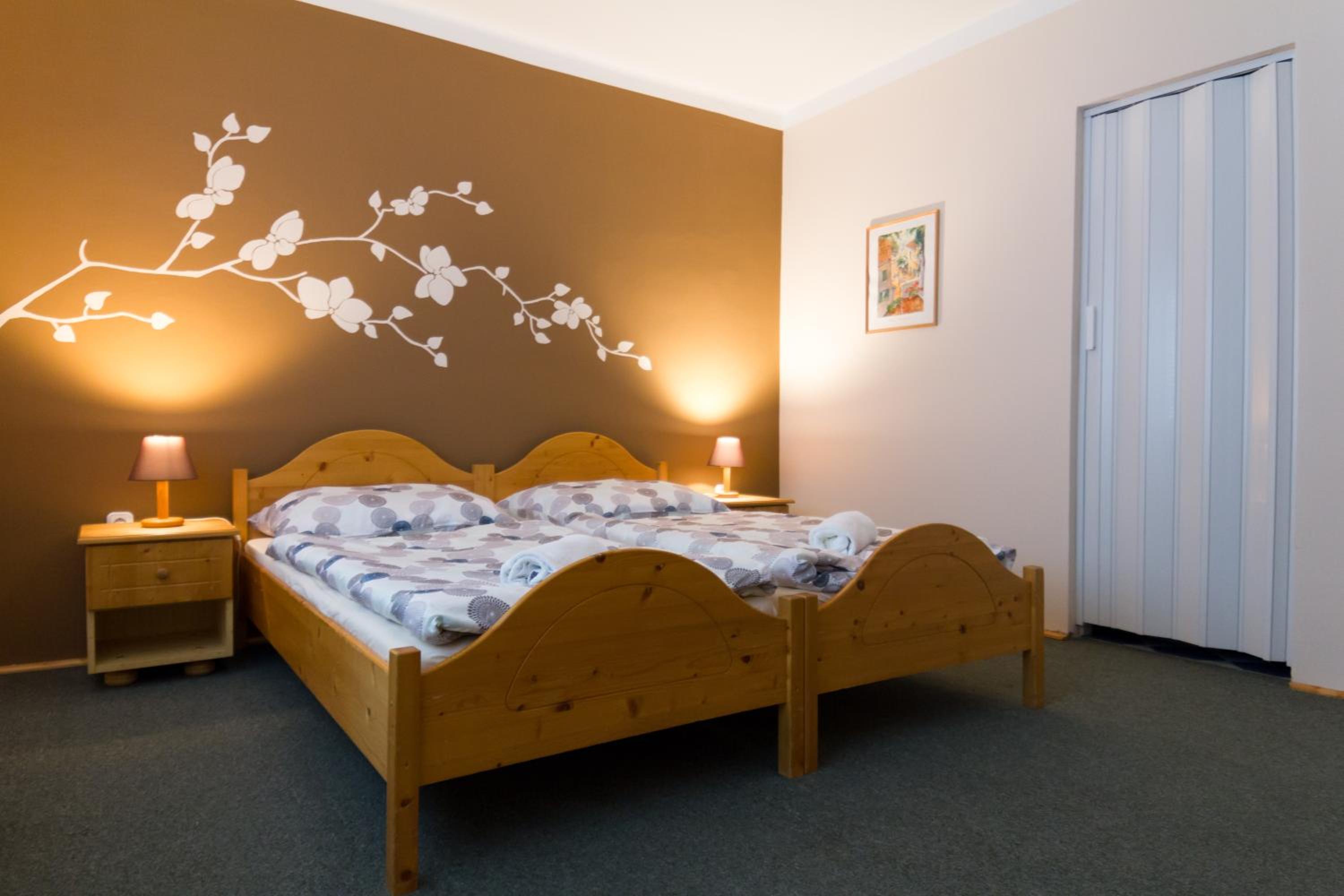 Triple Room with Private Bathroom photo 3