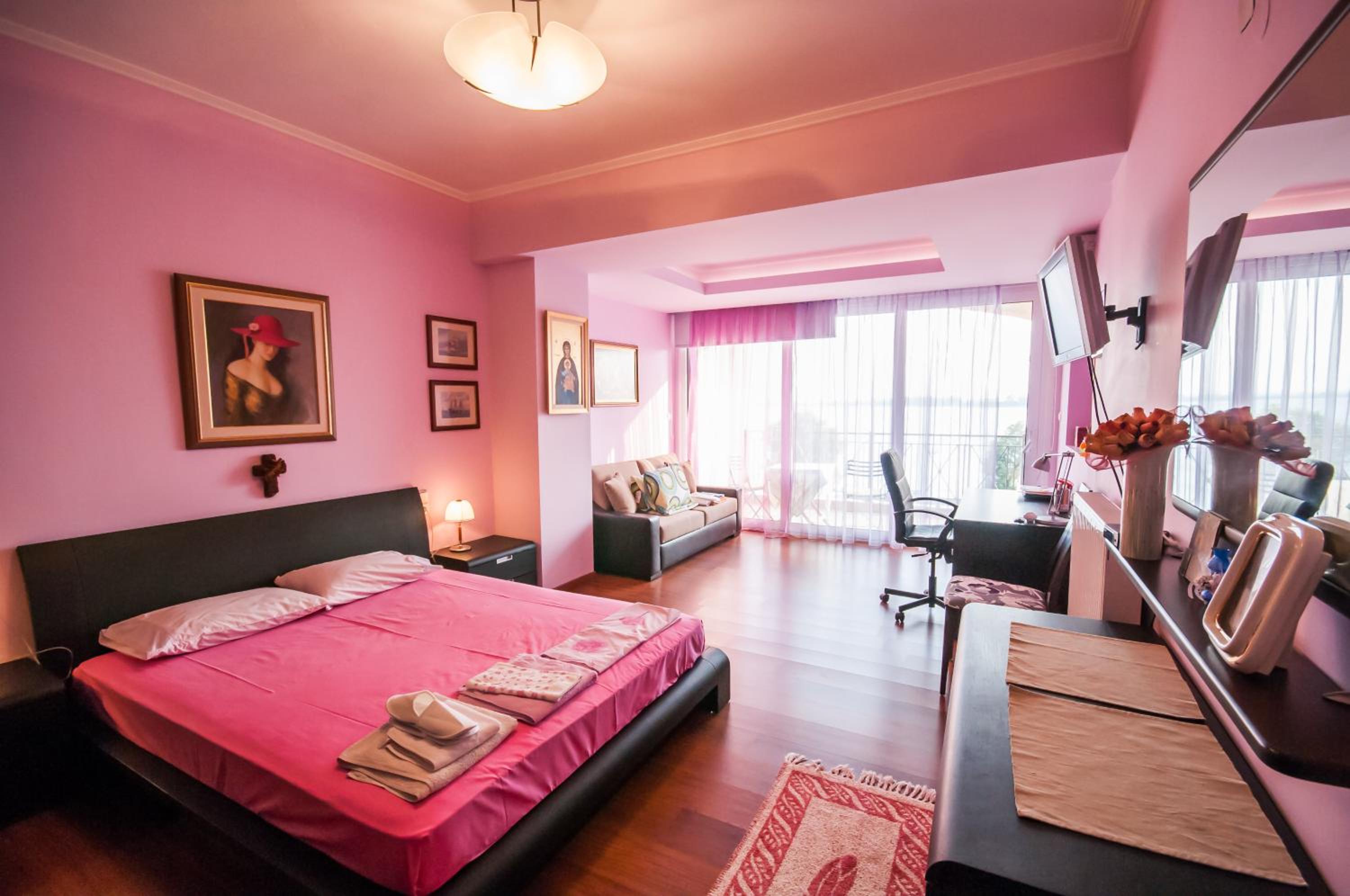 Two-Bedroom House - Photo 6