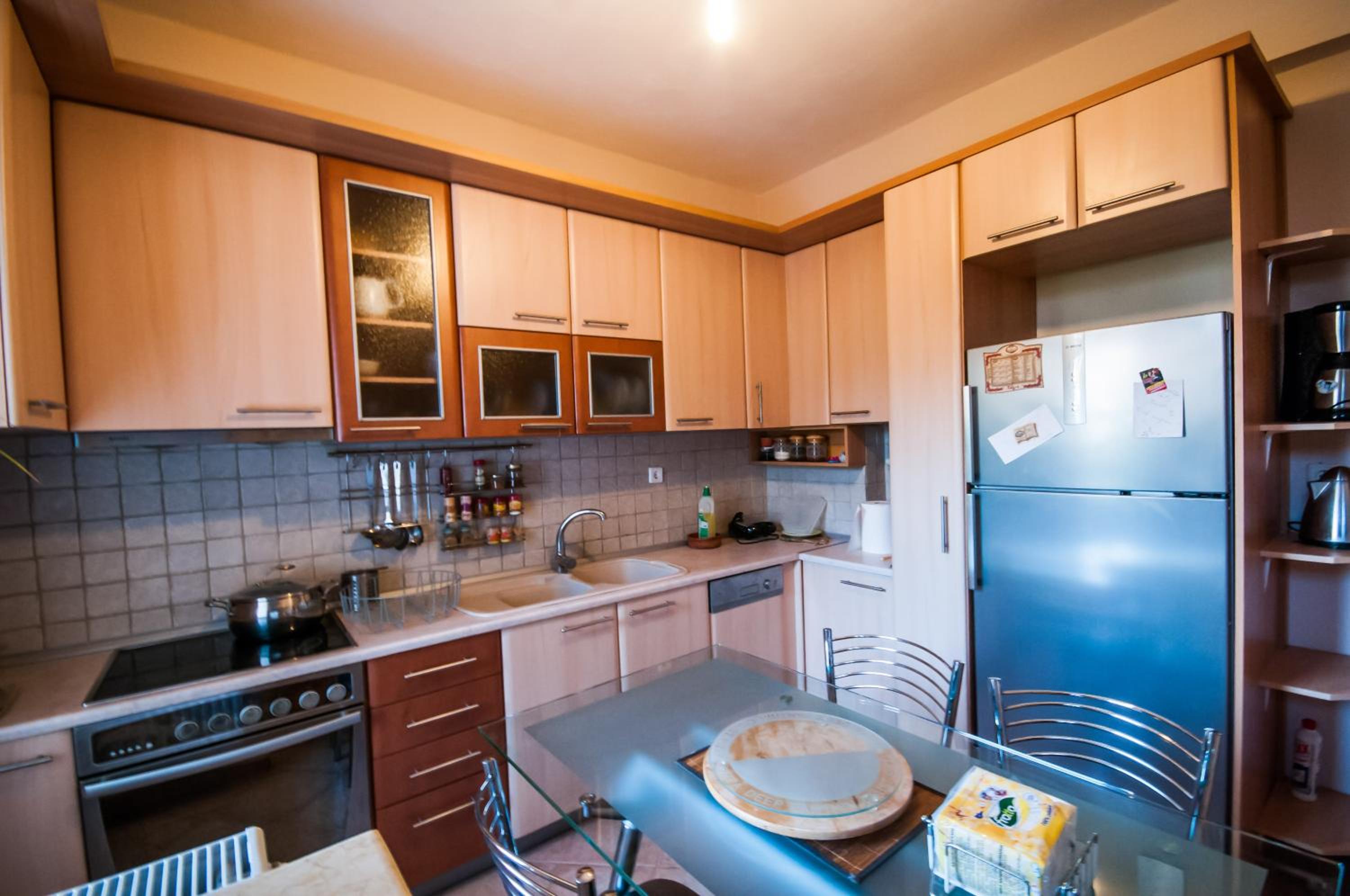Two-Bedroom House - Photo 9