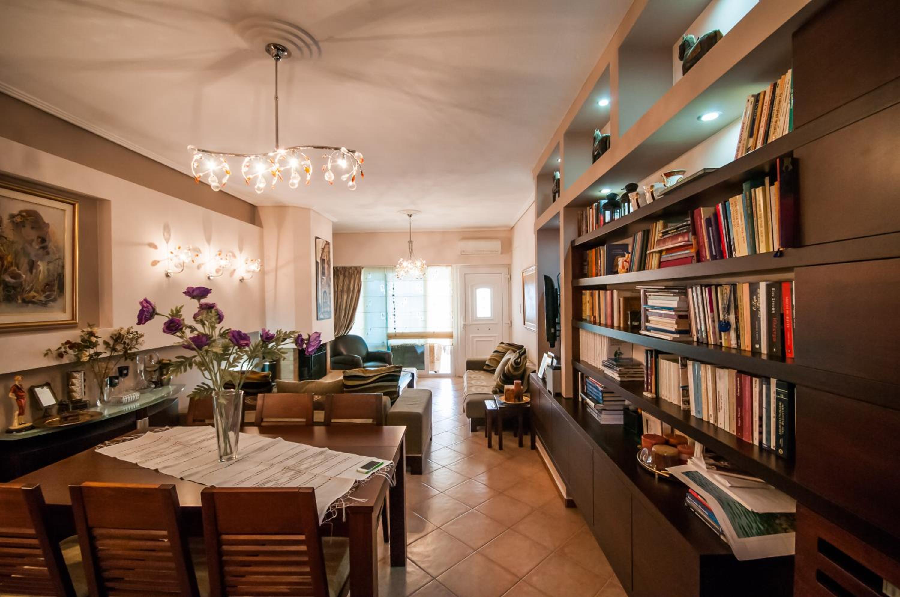 Two-Bedroom House - Photo 19