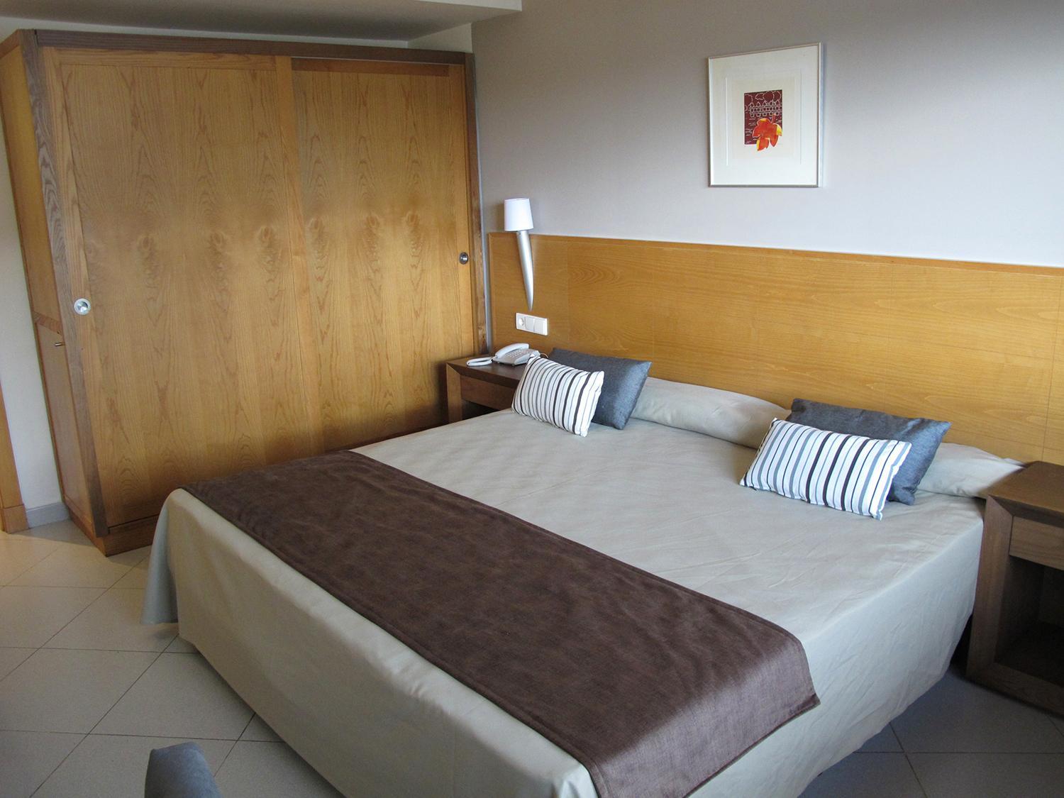 Double or Twin Room - Photo 4