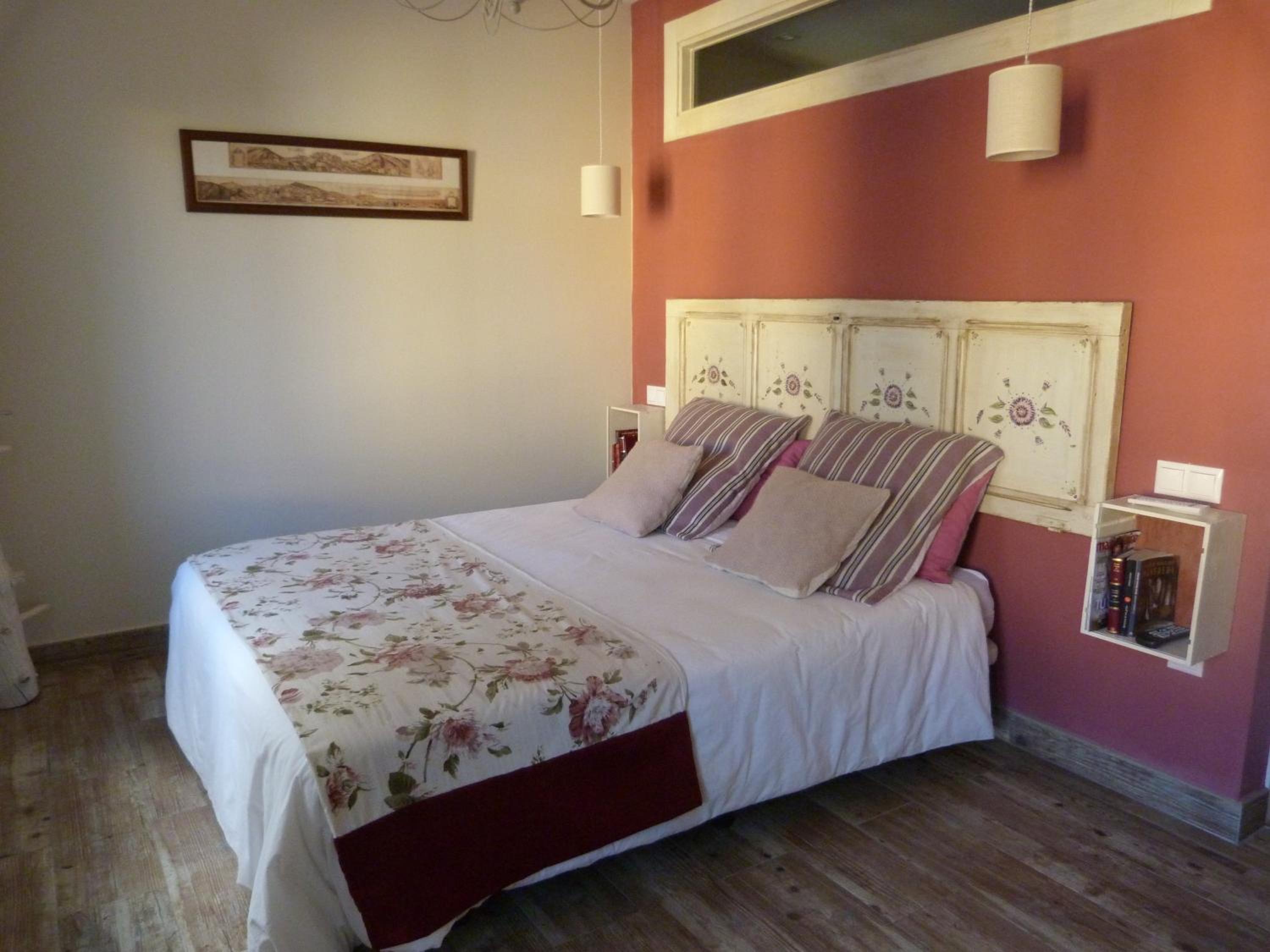 Double Room - Photo 8