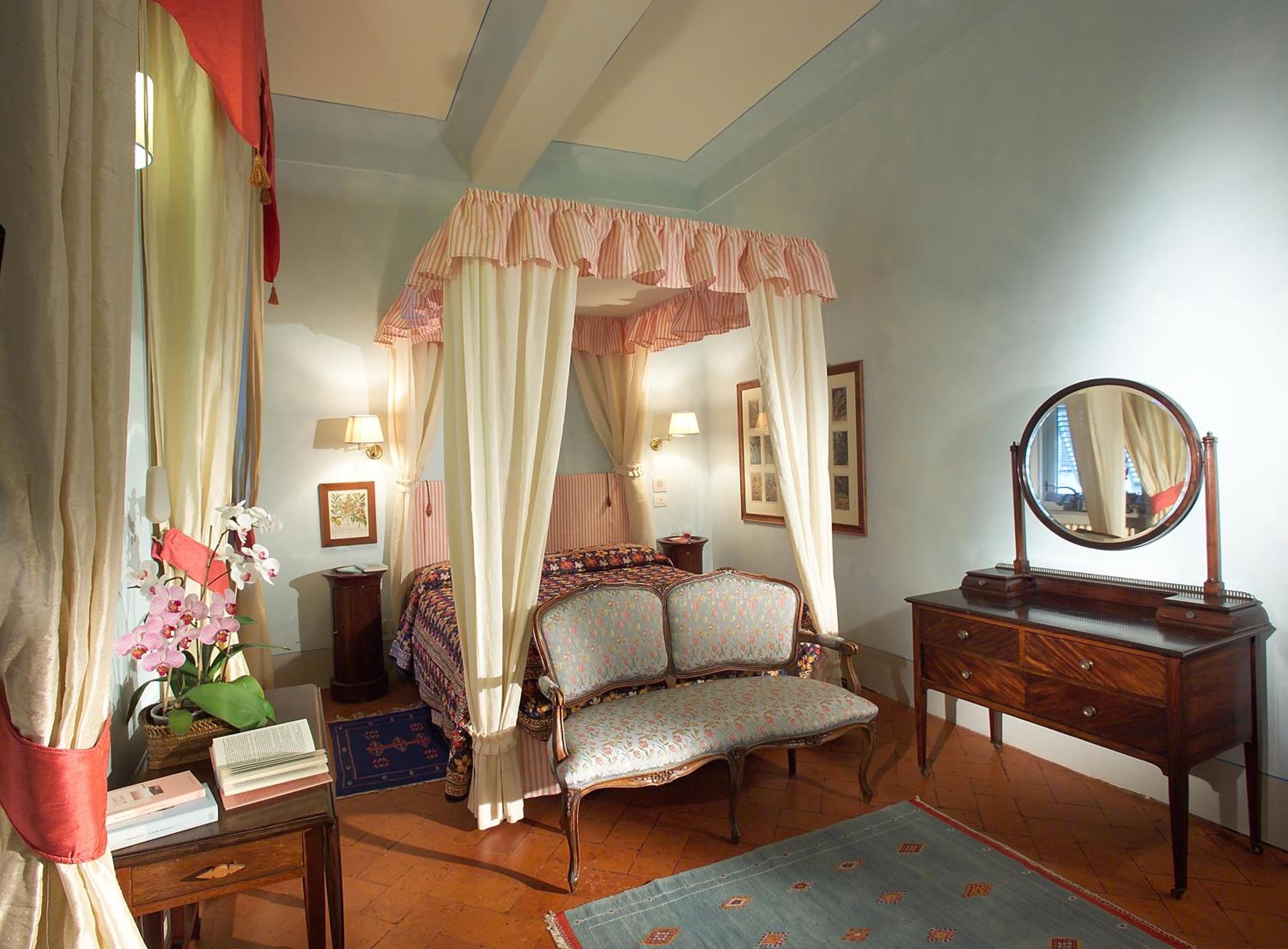 Deluxe Double or Twin Room photo 1