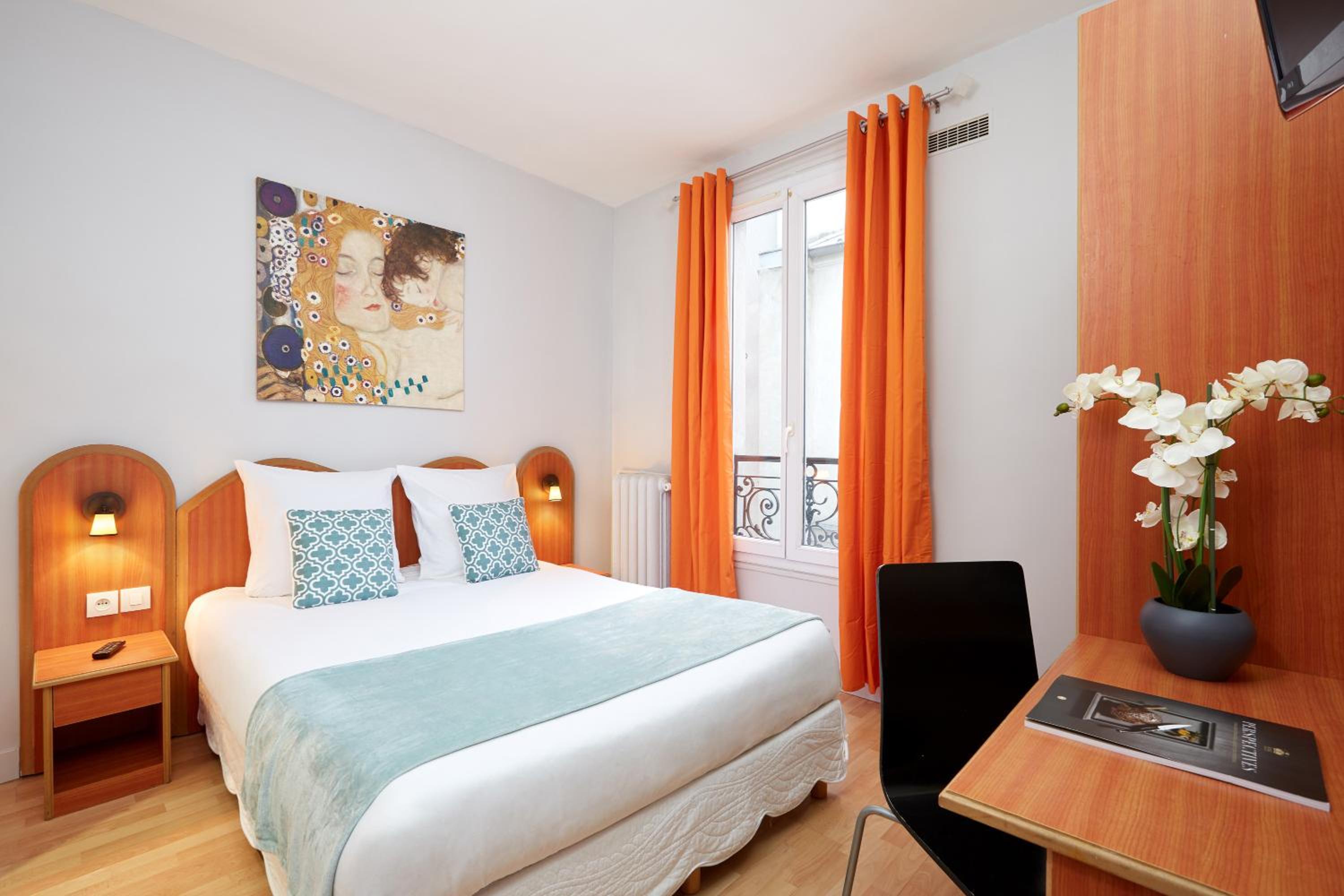 Double Room with Private Bathroom photo 1