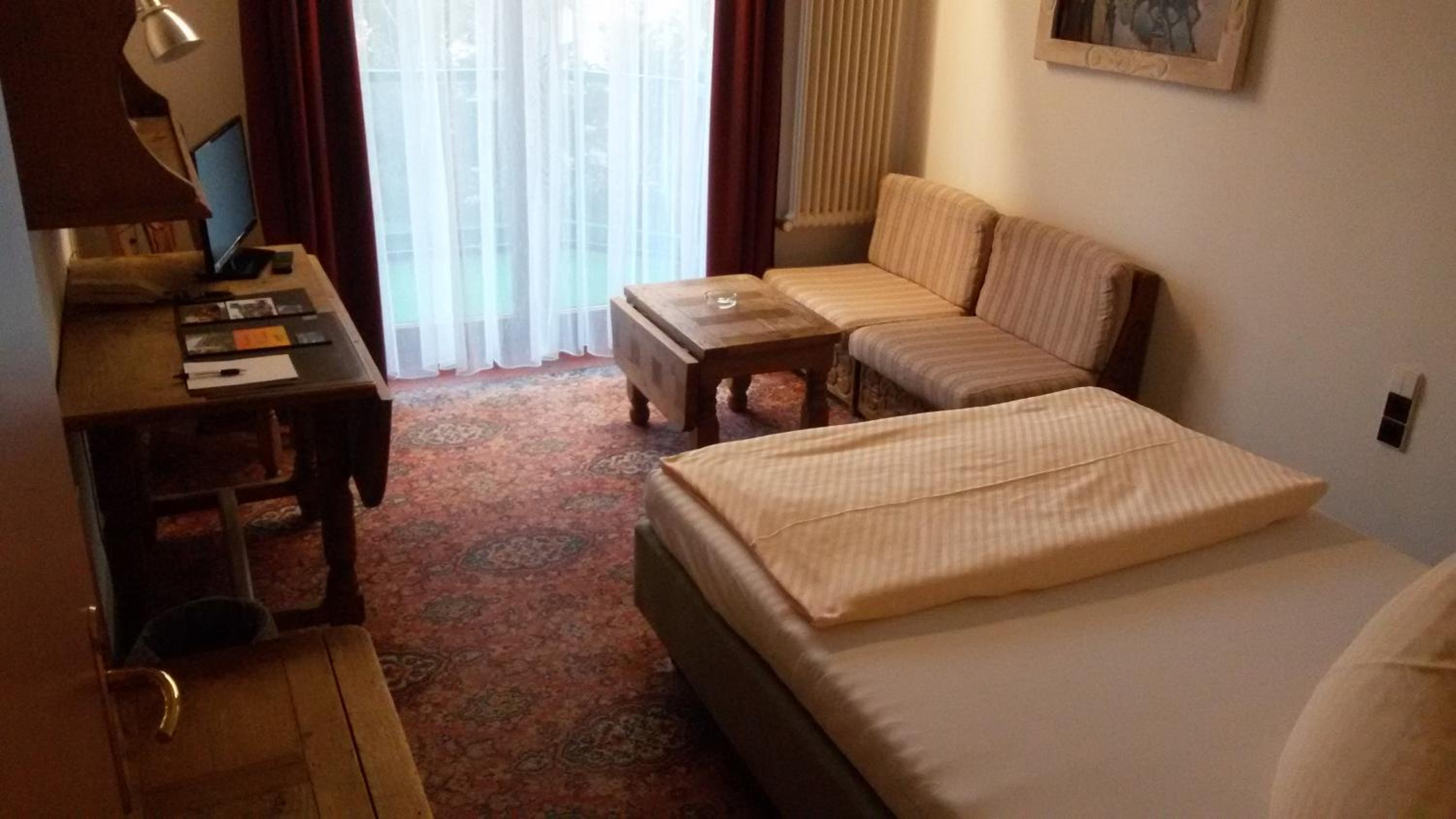 Single Room photo 3