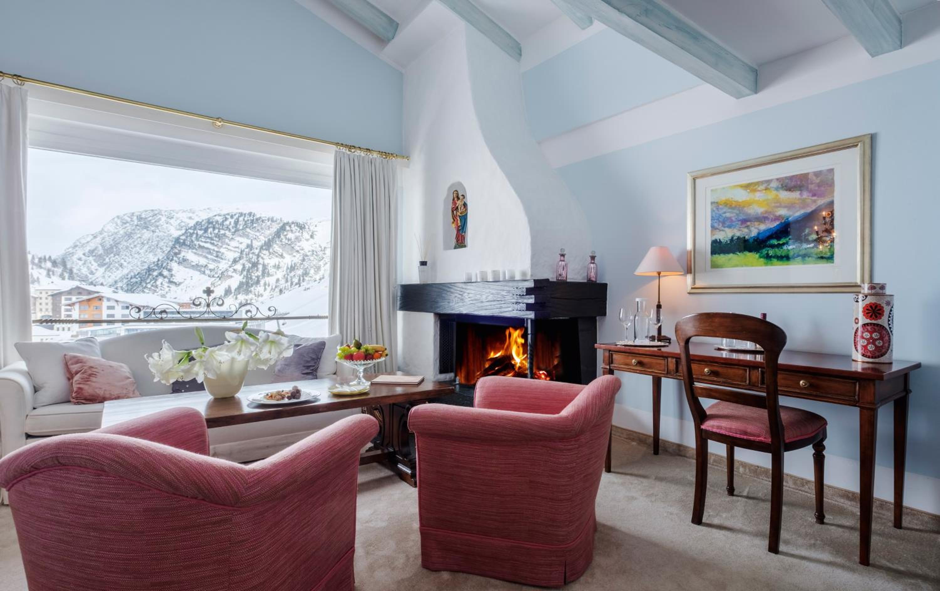 Junior Suite with Mountain View