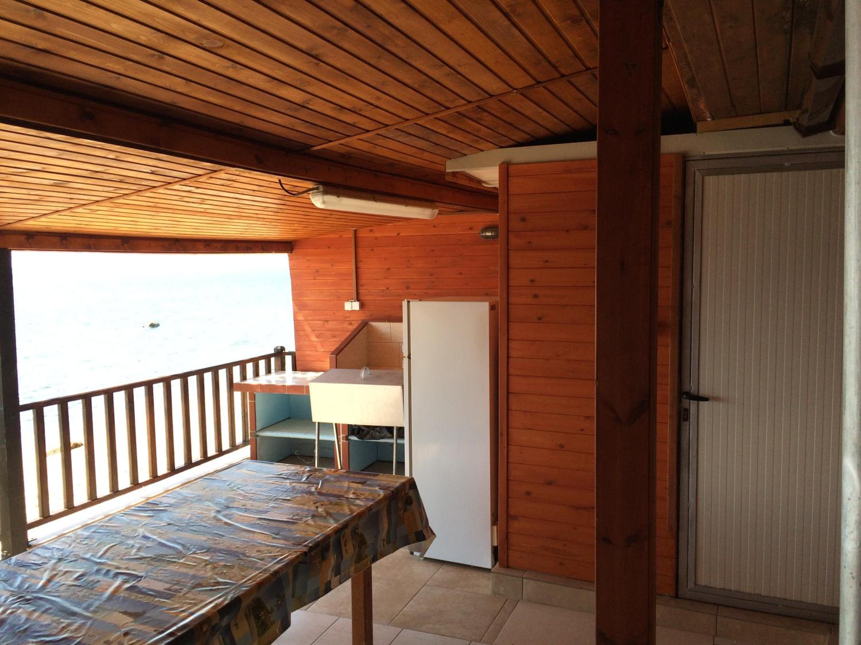 Bungalow with Sea View - Photo 7