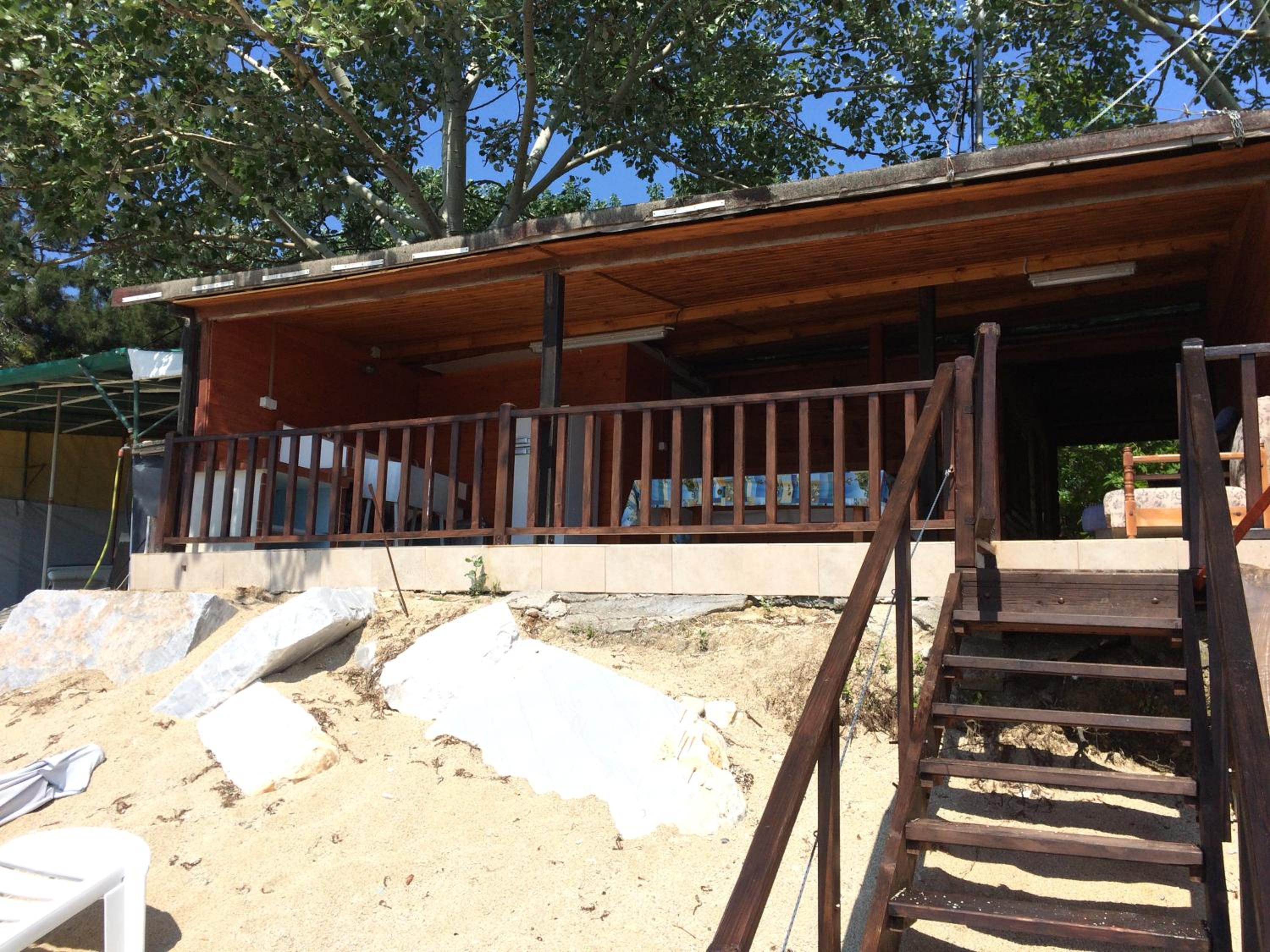 Bungalow with Sea View - Photo 10