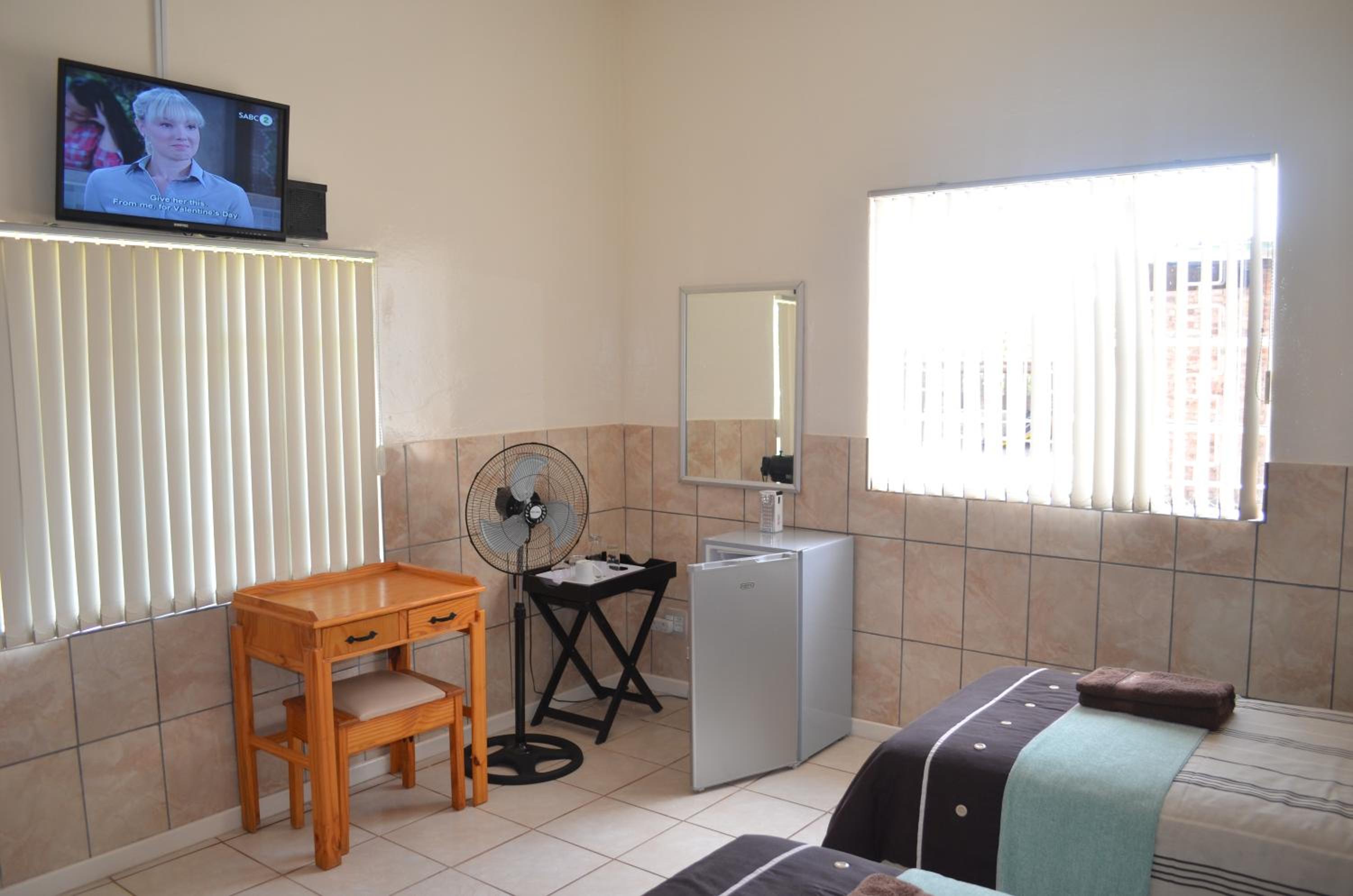 Double Room with Private Bathroom photo 2