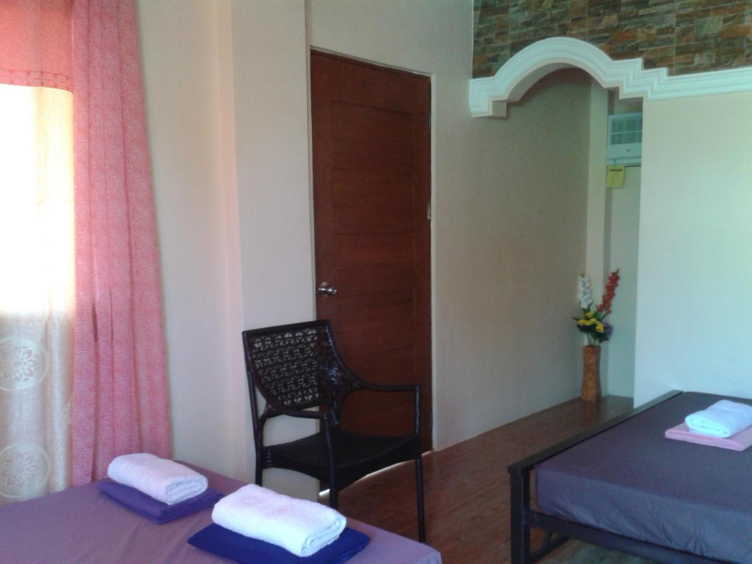 Quadruple Room with Bathroom - 1 photo 1