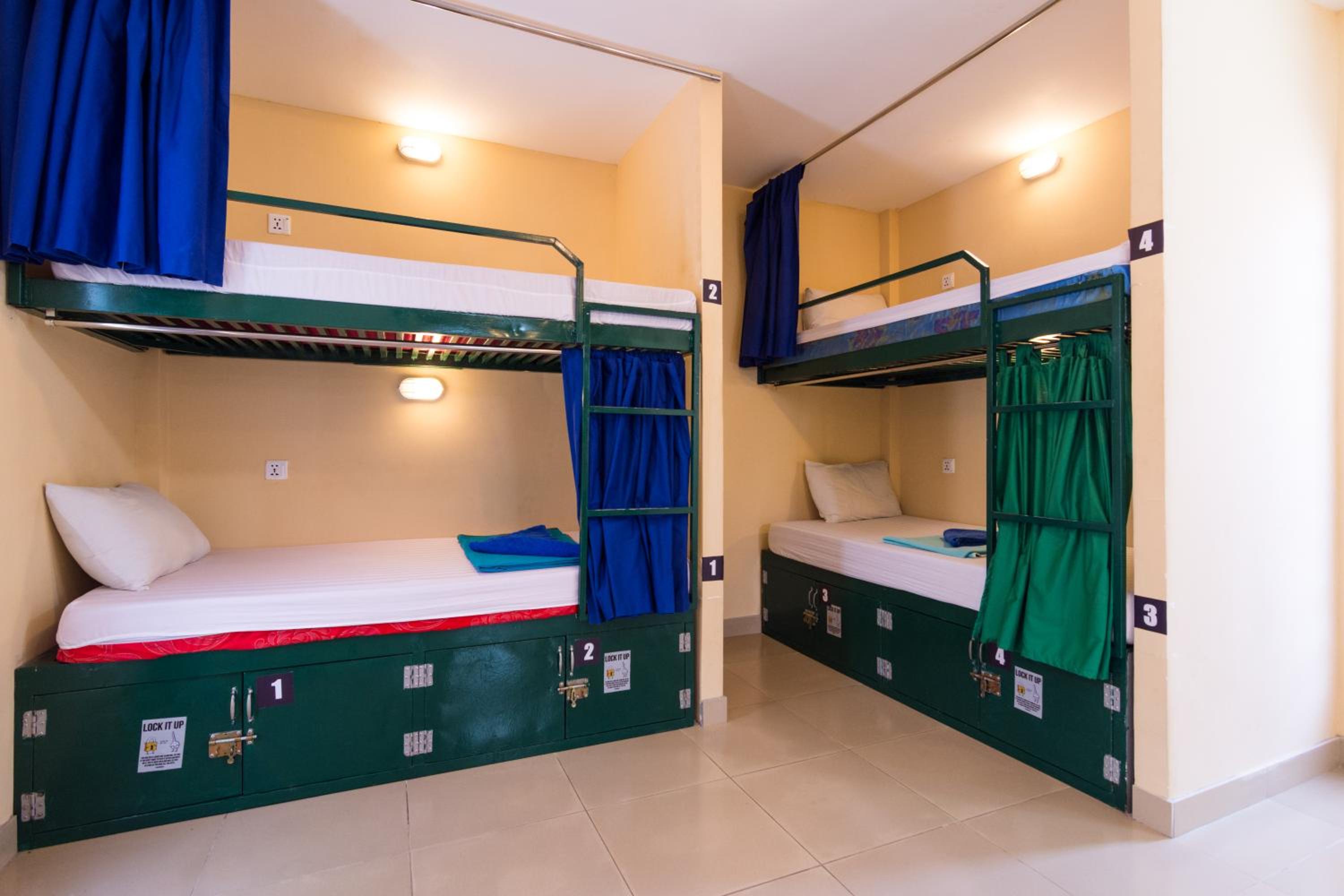 Bed in 8-Bed Dormitory Room photo 1