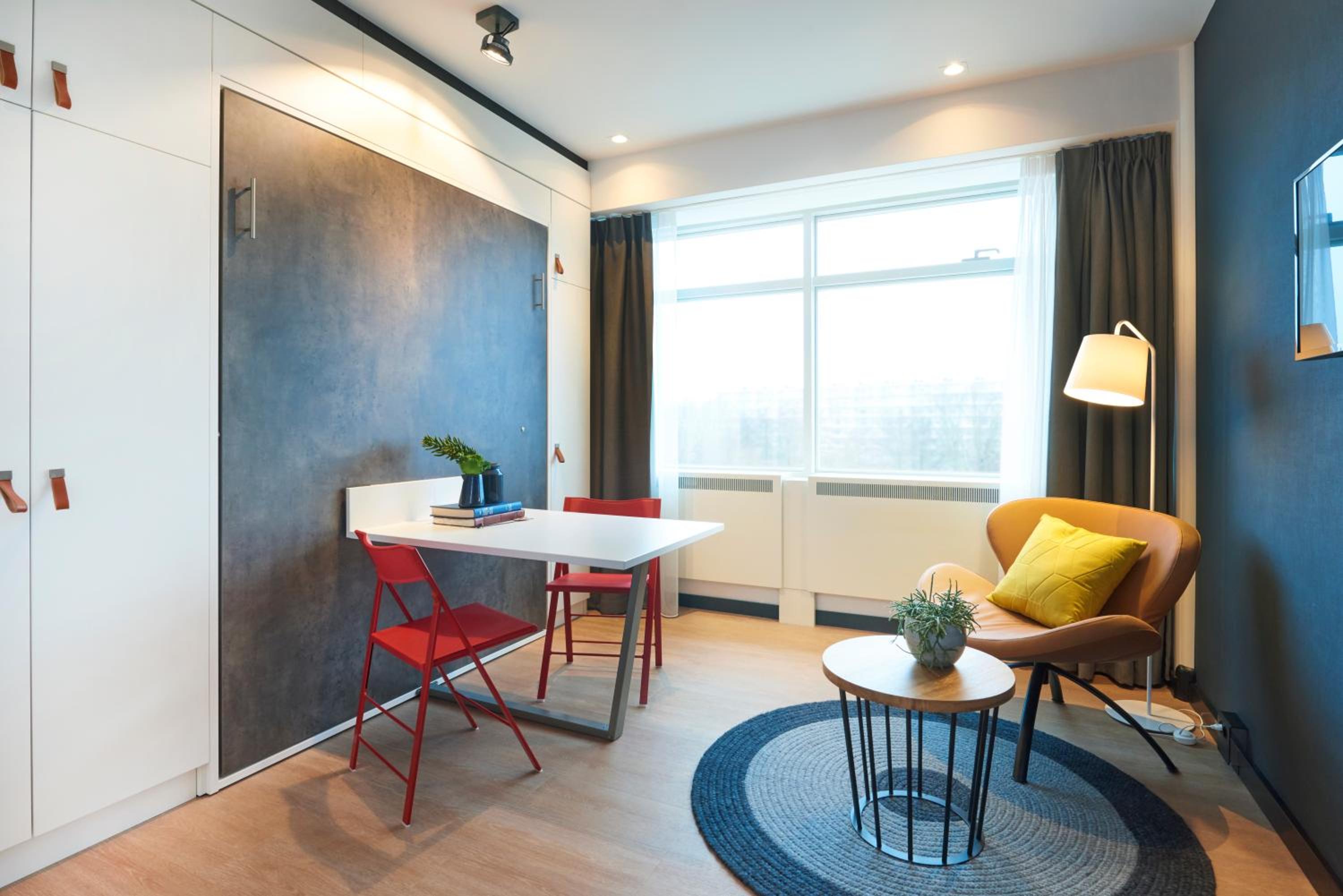 Studio with Murphy Bed photo 2