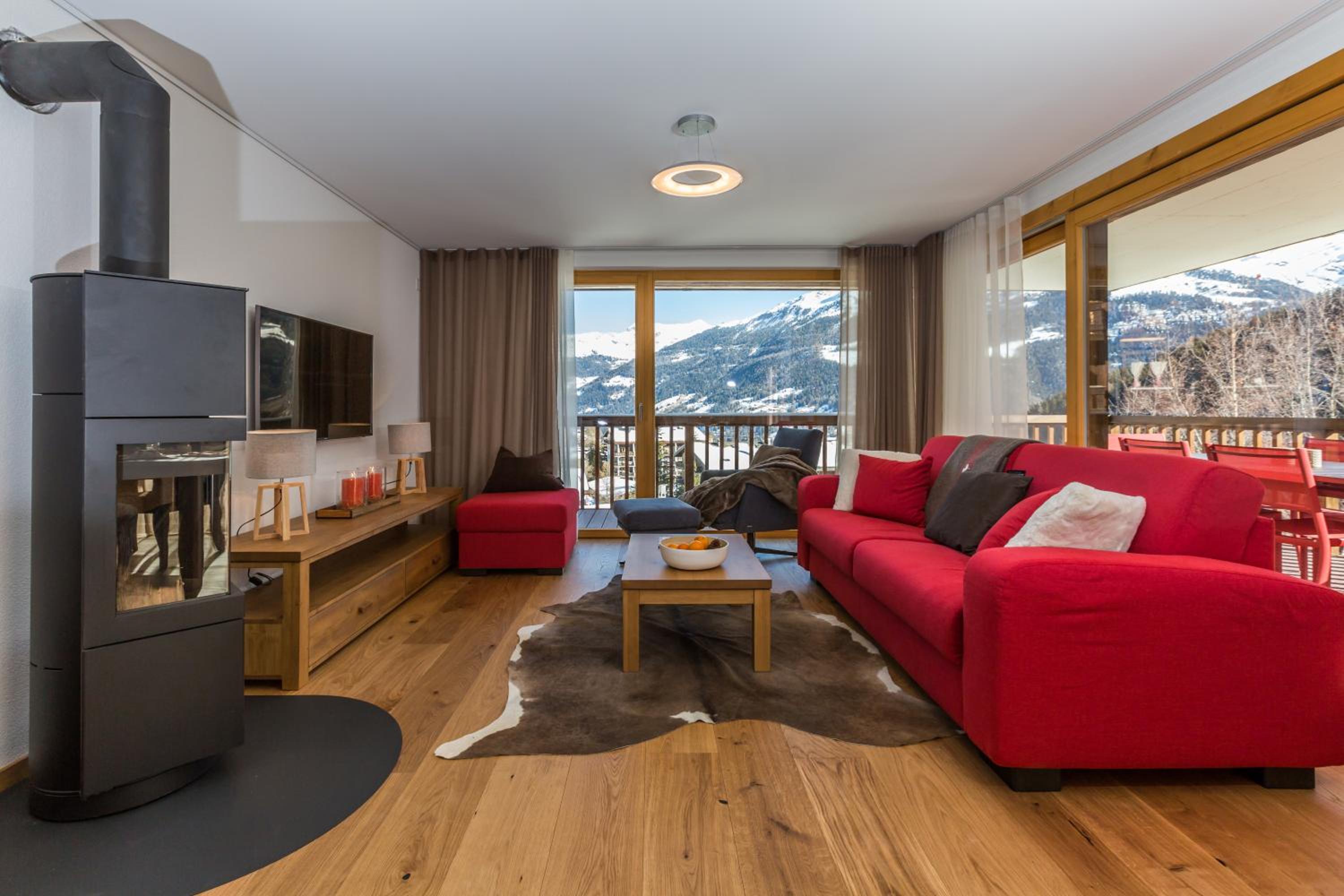 Luxury Three-Bedroom Apartment
