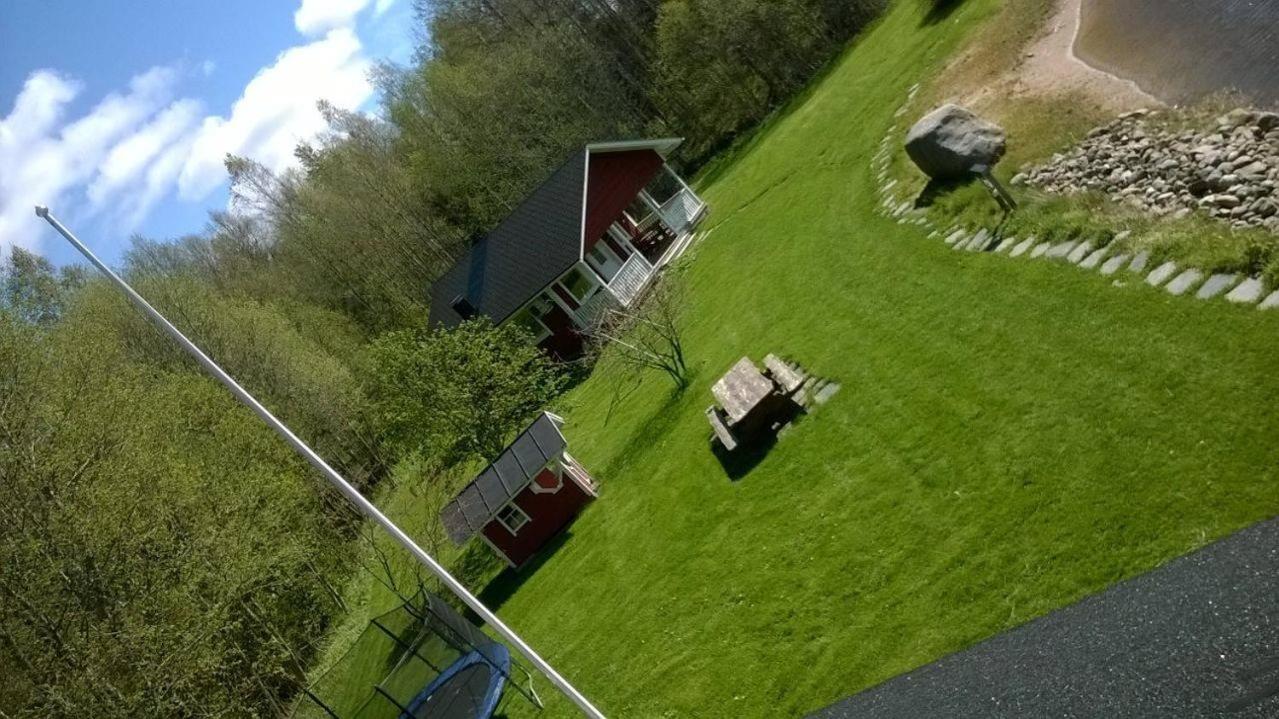 Two-Bedroom Cottage - Photo 8
