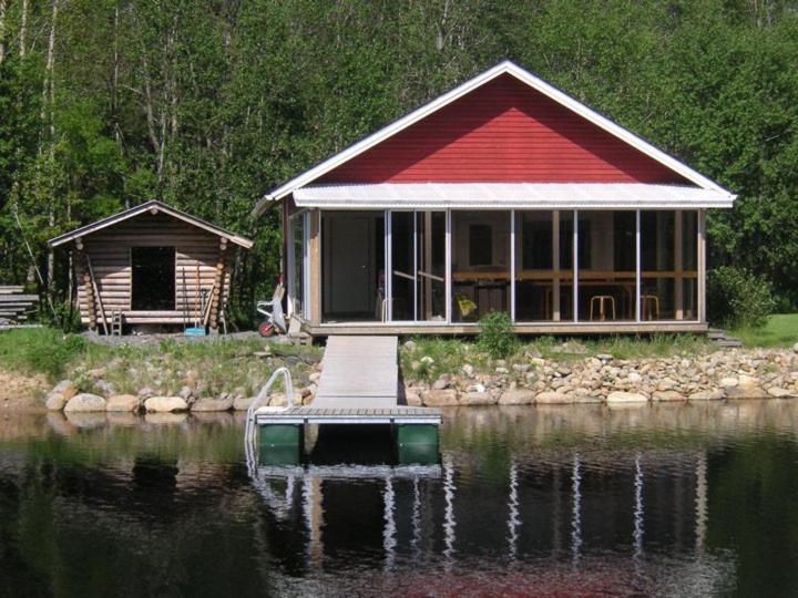 Two-Bedroom Cottage - Photo 4