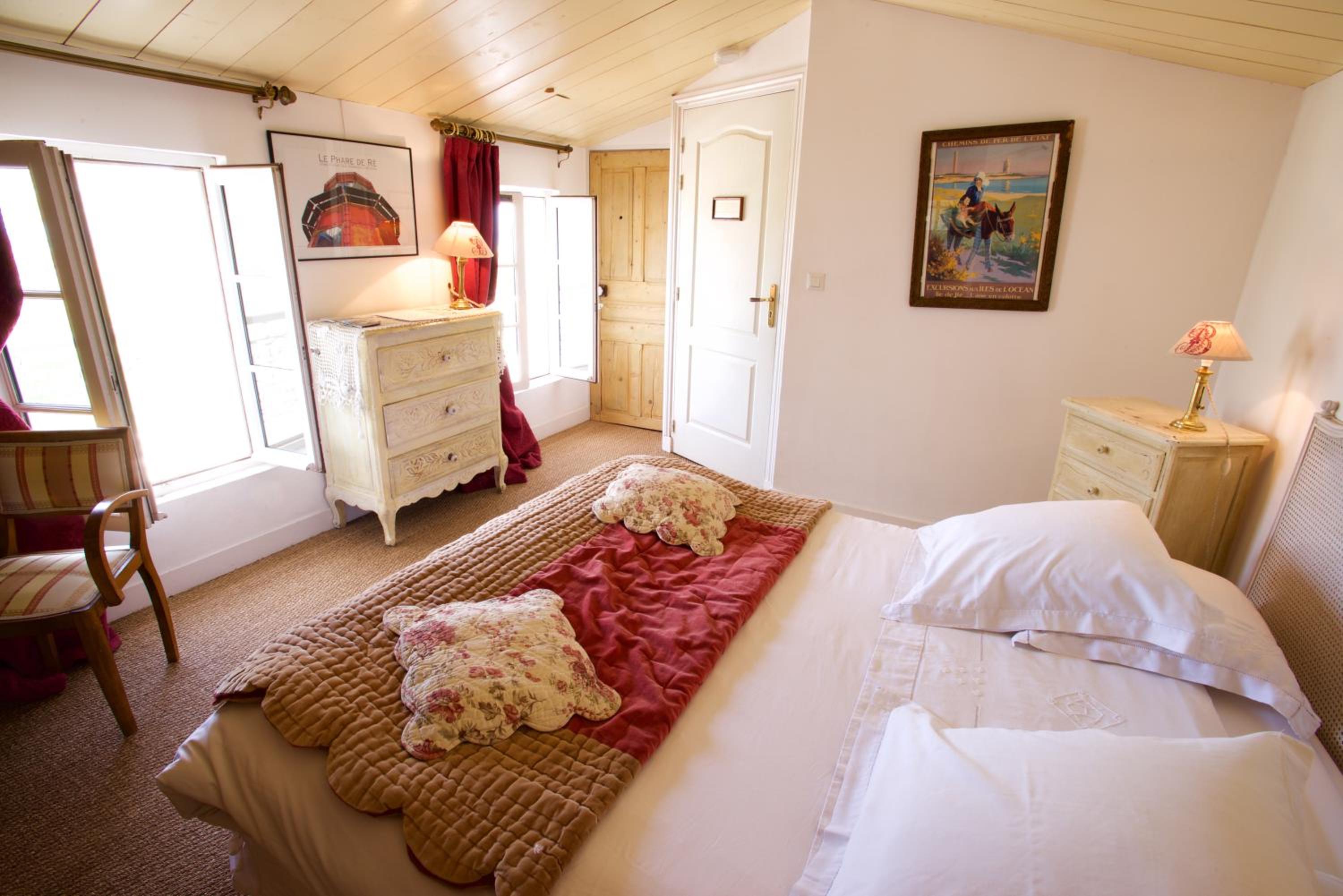 Standard Double Room photo 3