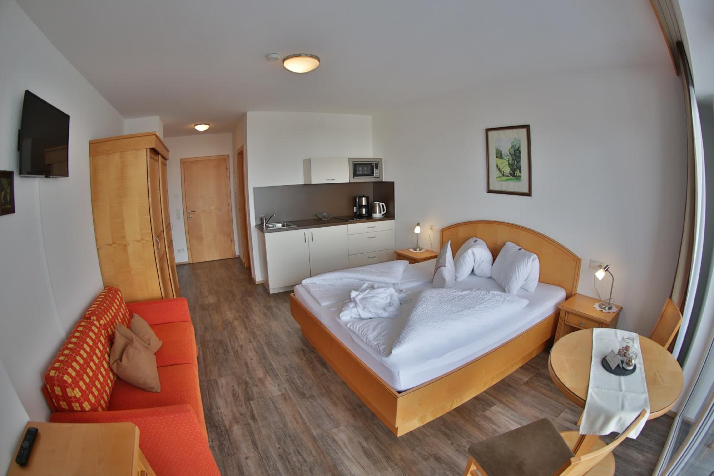 Studio Apartment photo 1