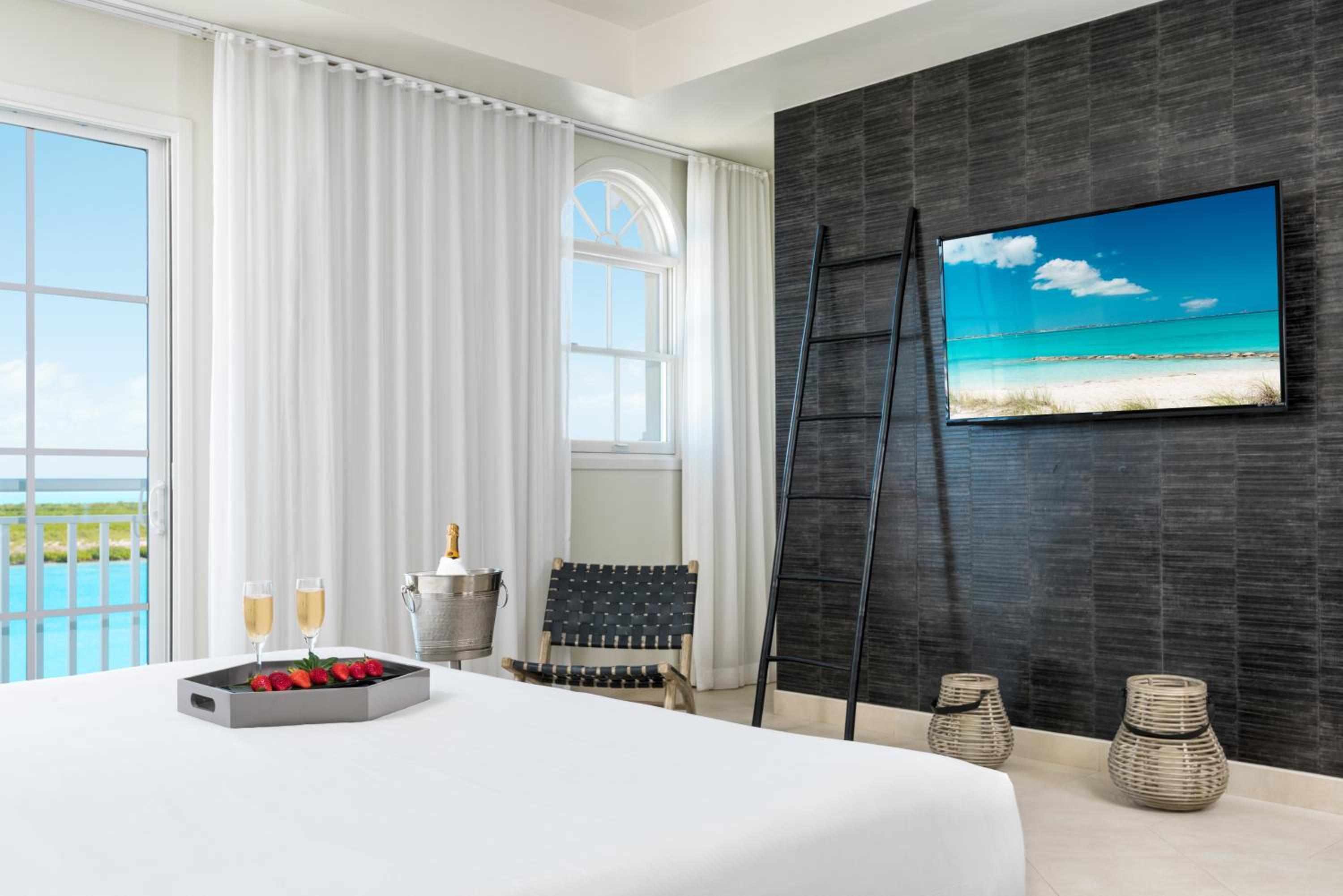 Two Bedroom Oceanfront Terrace Penthouse photo 3