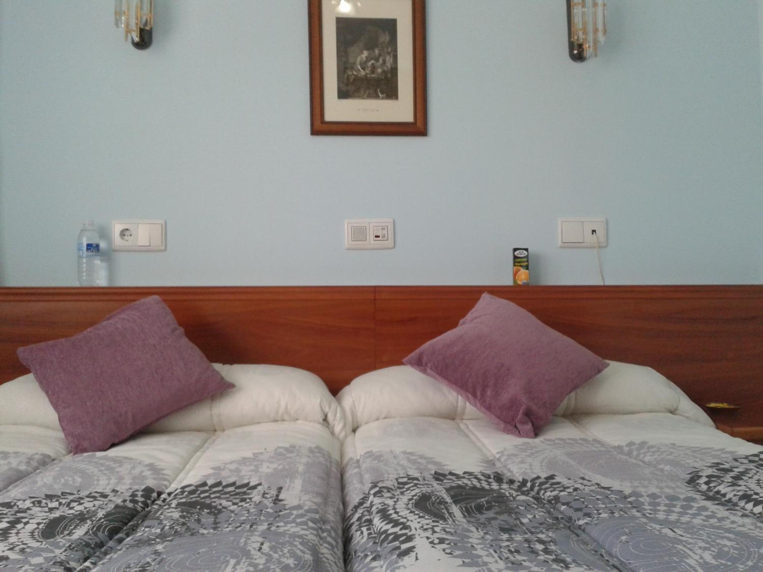 Double Room - Photo 14