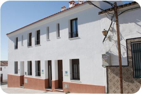 Three-Bedroom Villa (8 Adults) - Photo 3