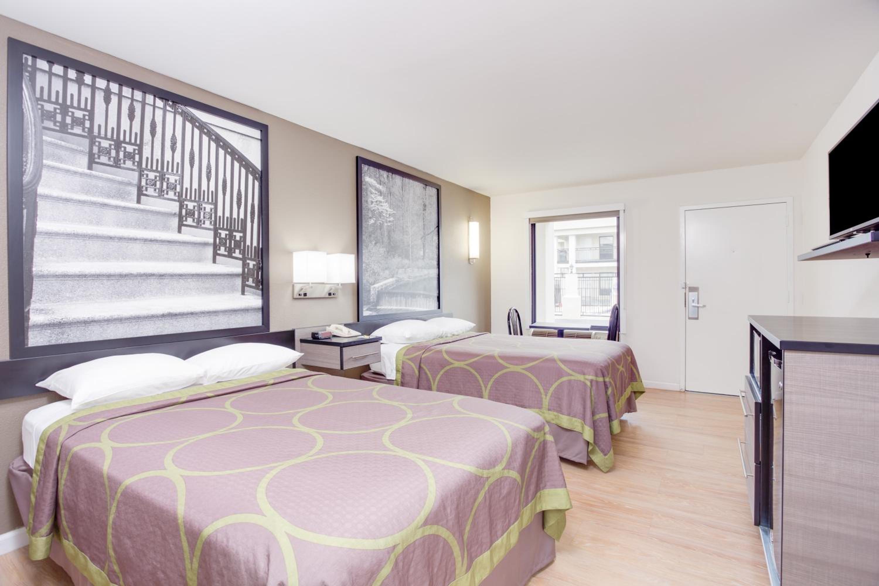 Double Room with Two Double Beds - Non-Smoking ( 4 Adults) - Photo 2