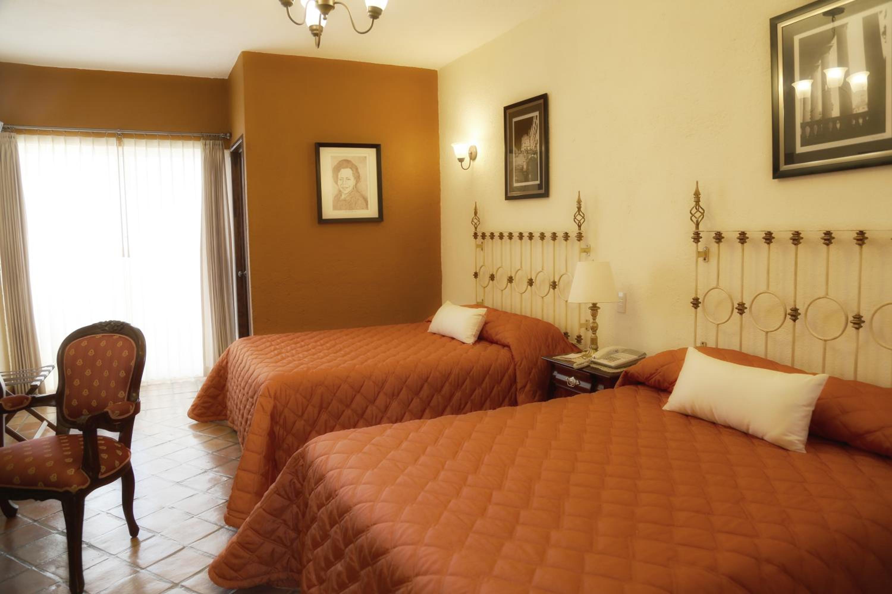 Double Room with Two Double Beds - Photo 25