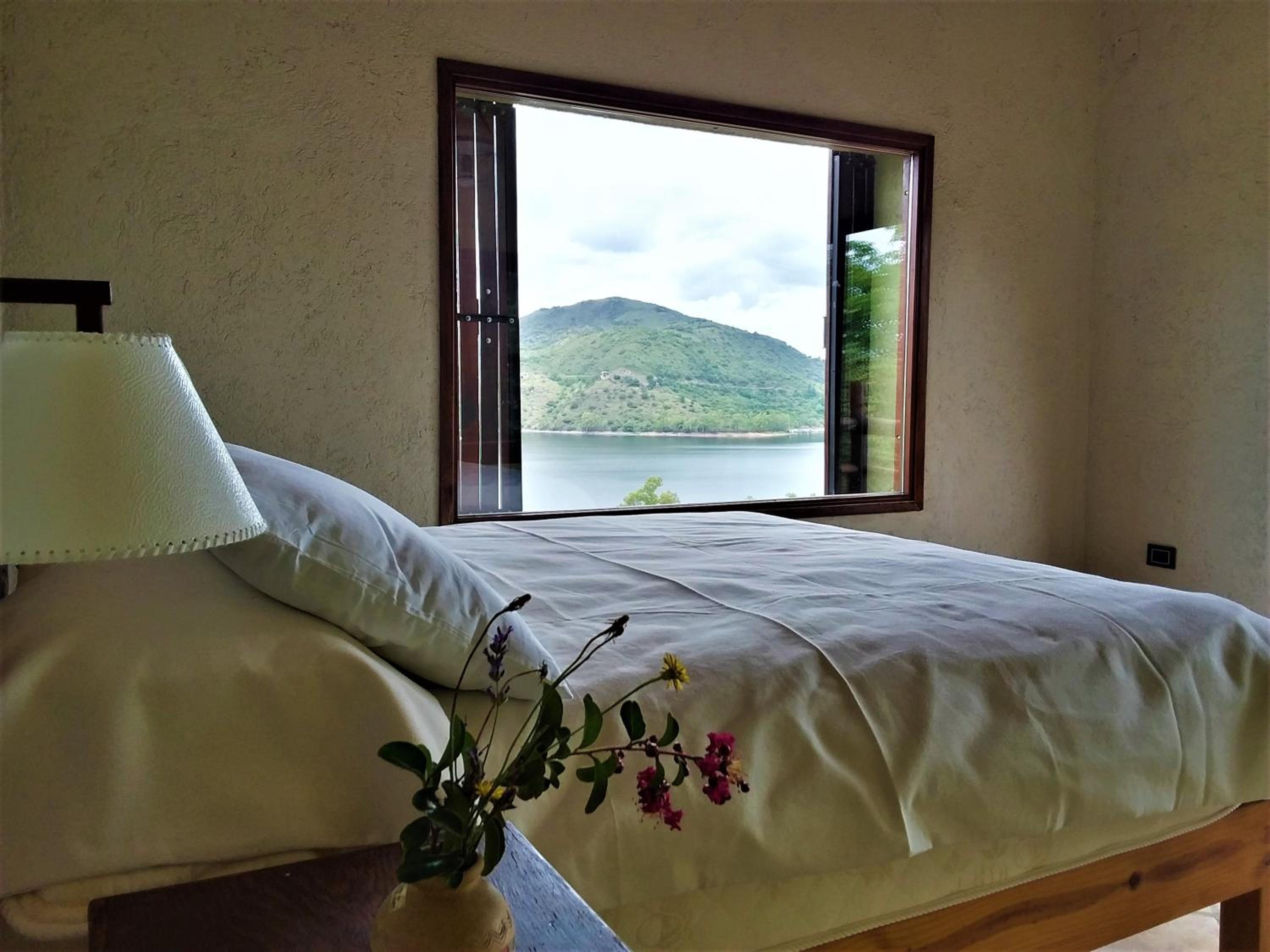 Suite with Lake View photo 1