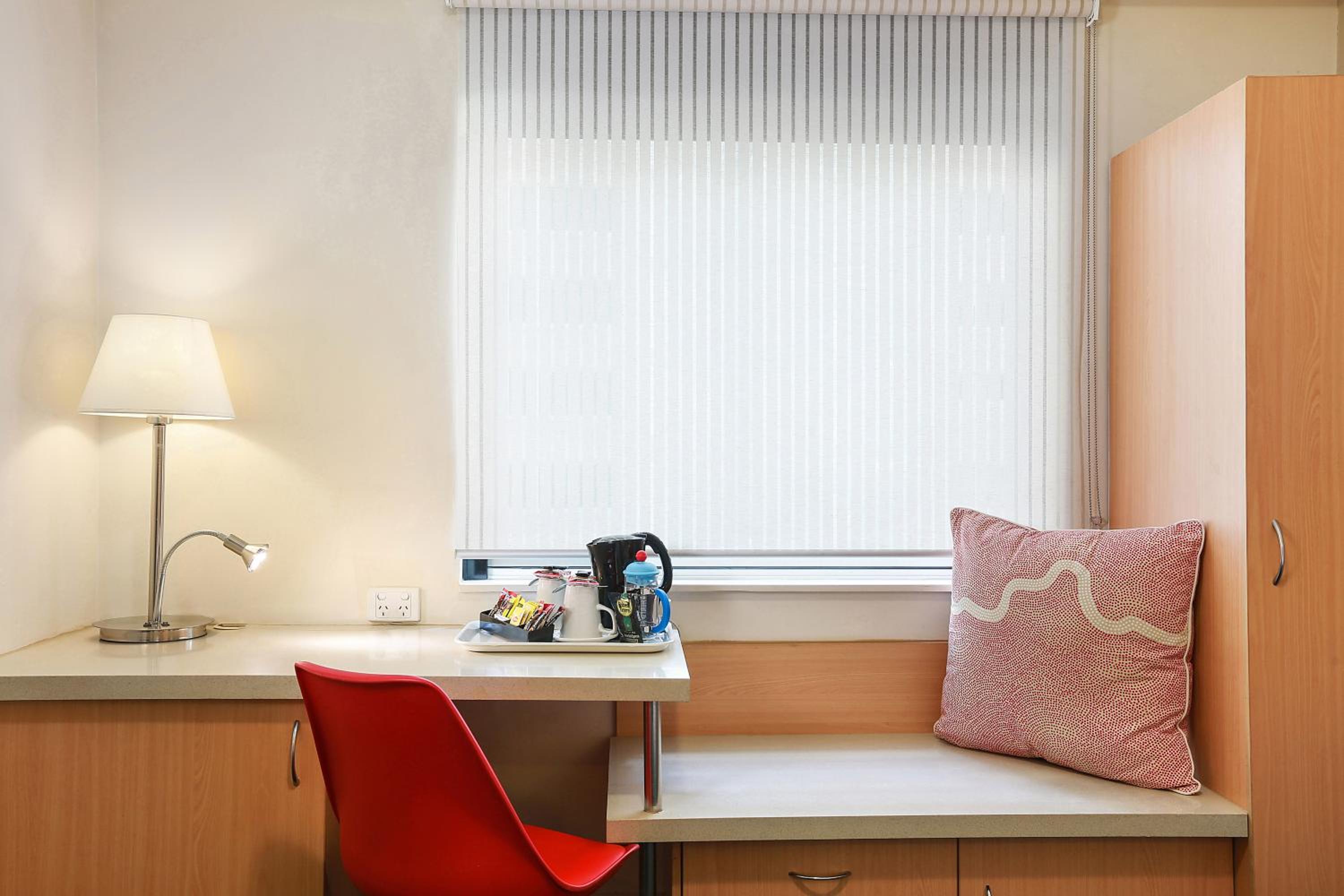 Standard Twin Room - Photo 3