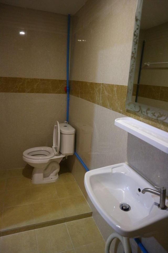Standard Double Room - No window photo 2