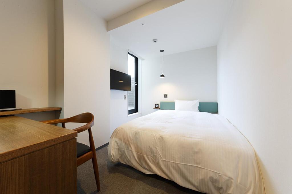 Deluxe Single Room with Shower - Non-Smoking