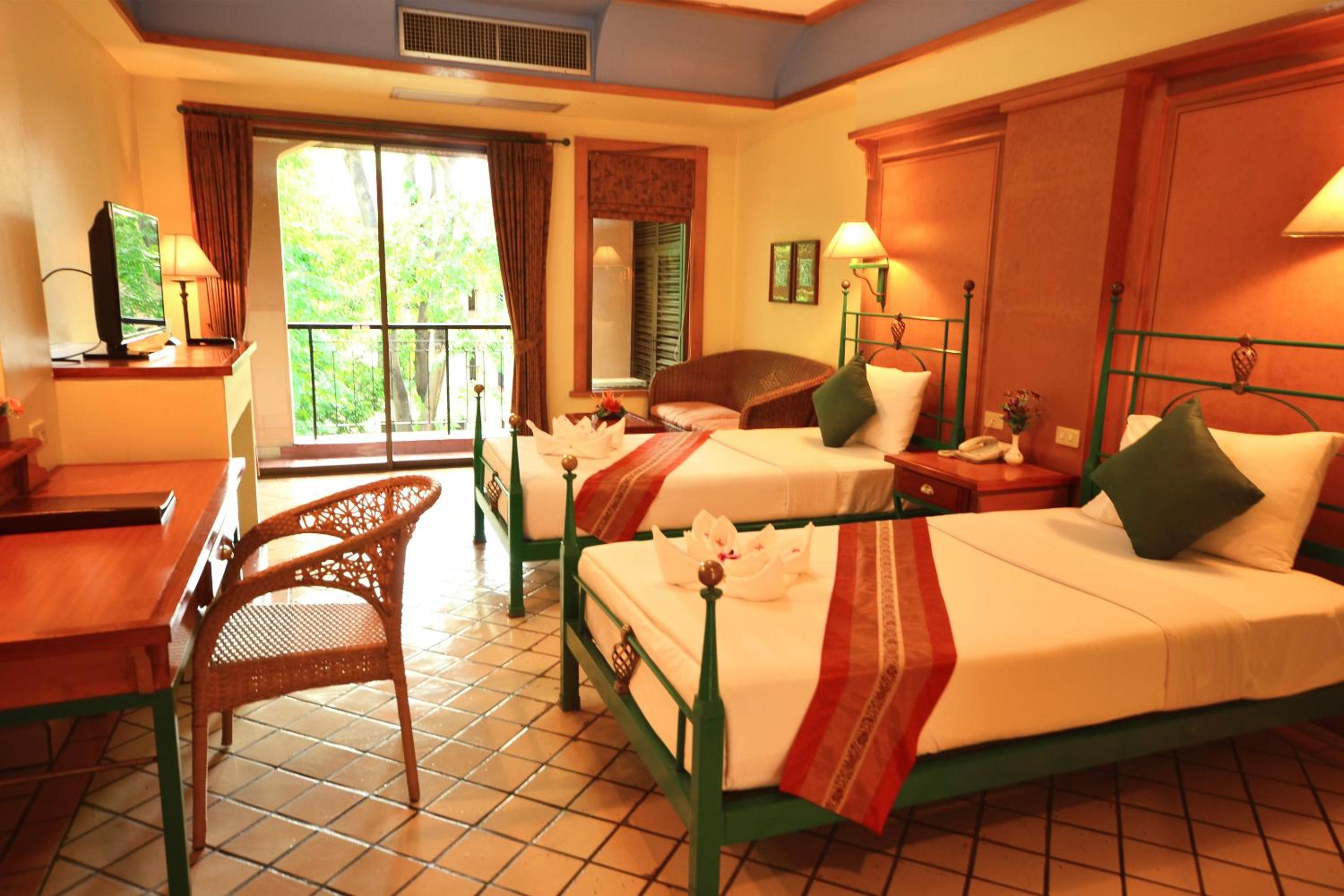 Deluxe Twin Room photo 2