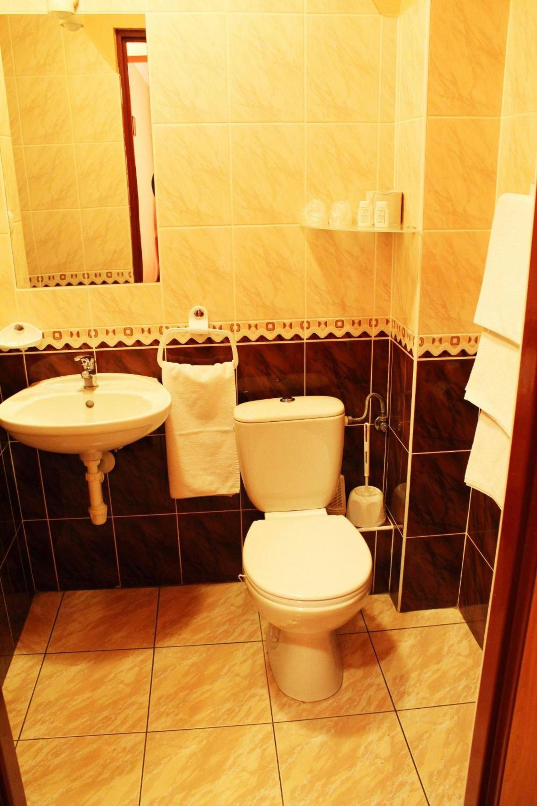 Twin Room - Photo 7