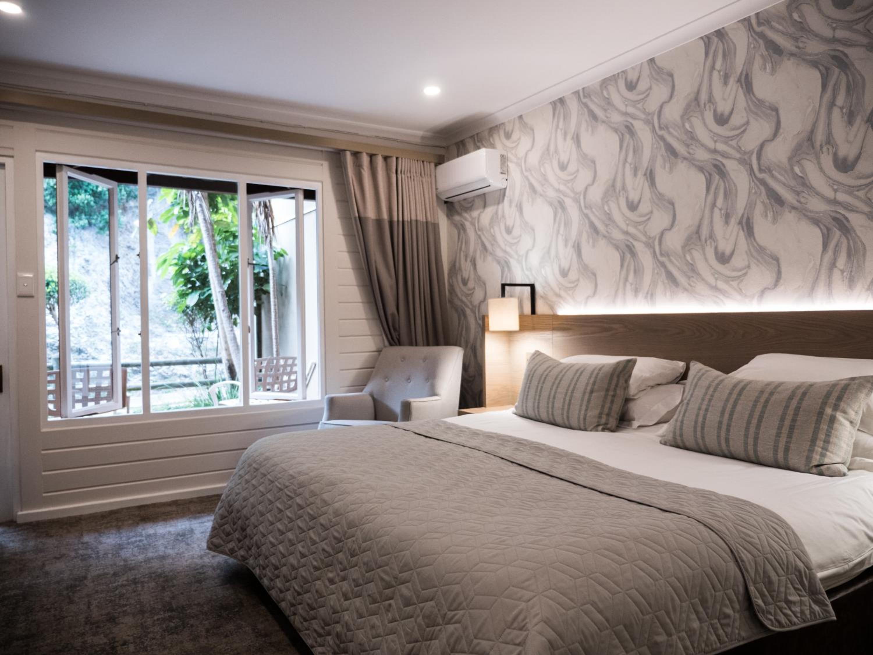 Deluxe Double Room Non-Sea facing - Photo 5