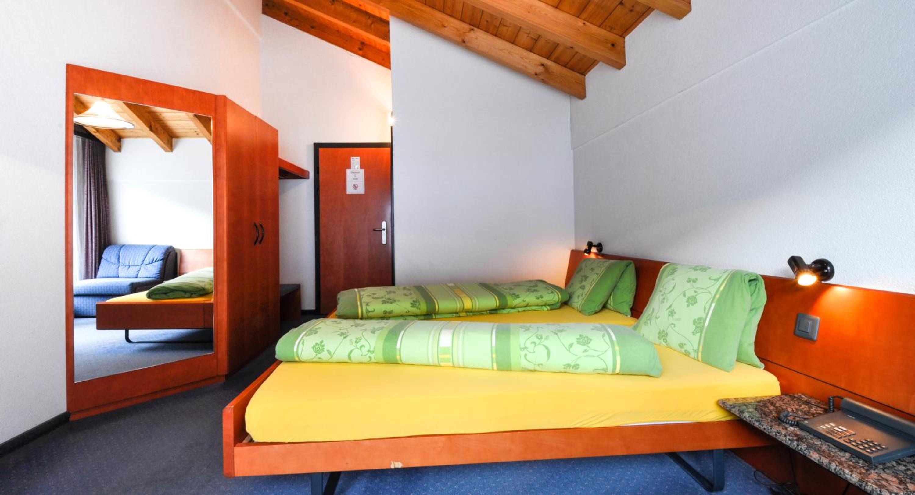Double or Twin Room - Photo 4