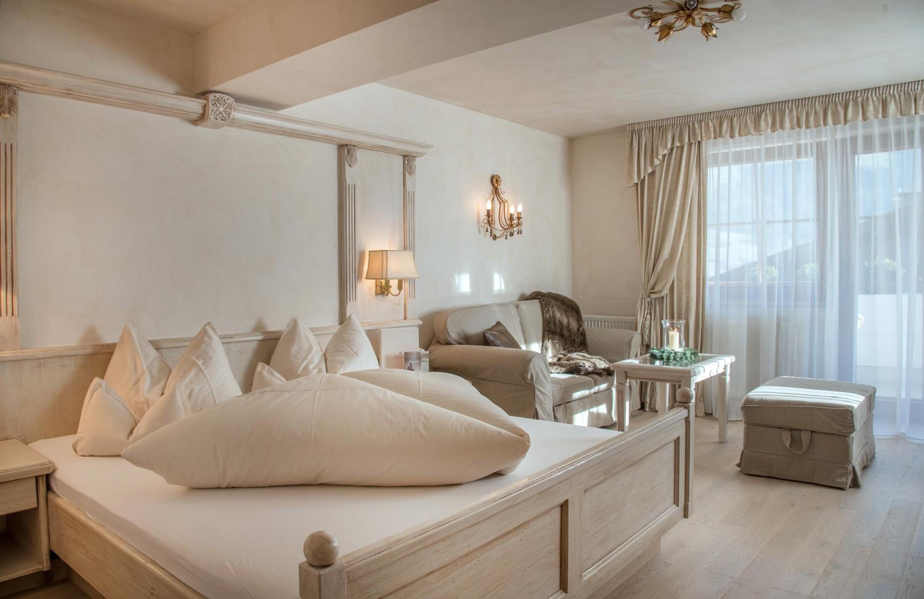 VIP Double Room - Photo 7