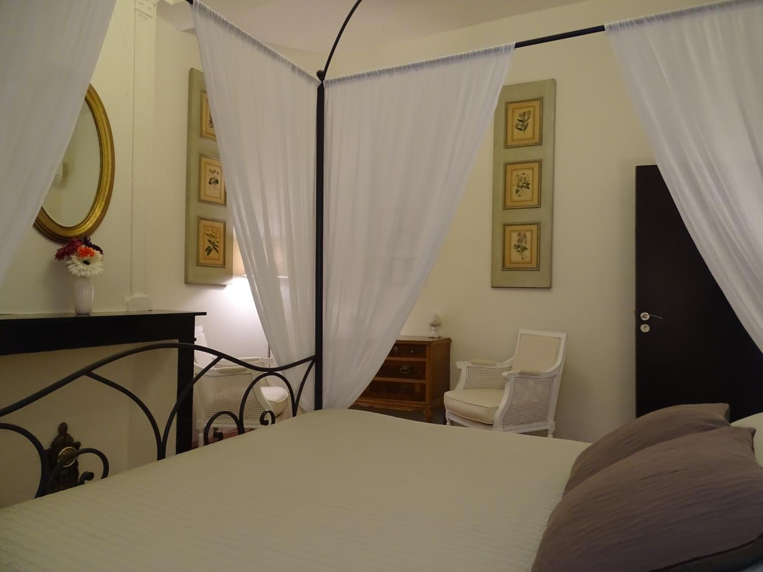Double Room with Garden View - Photo 3
