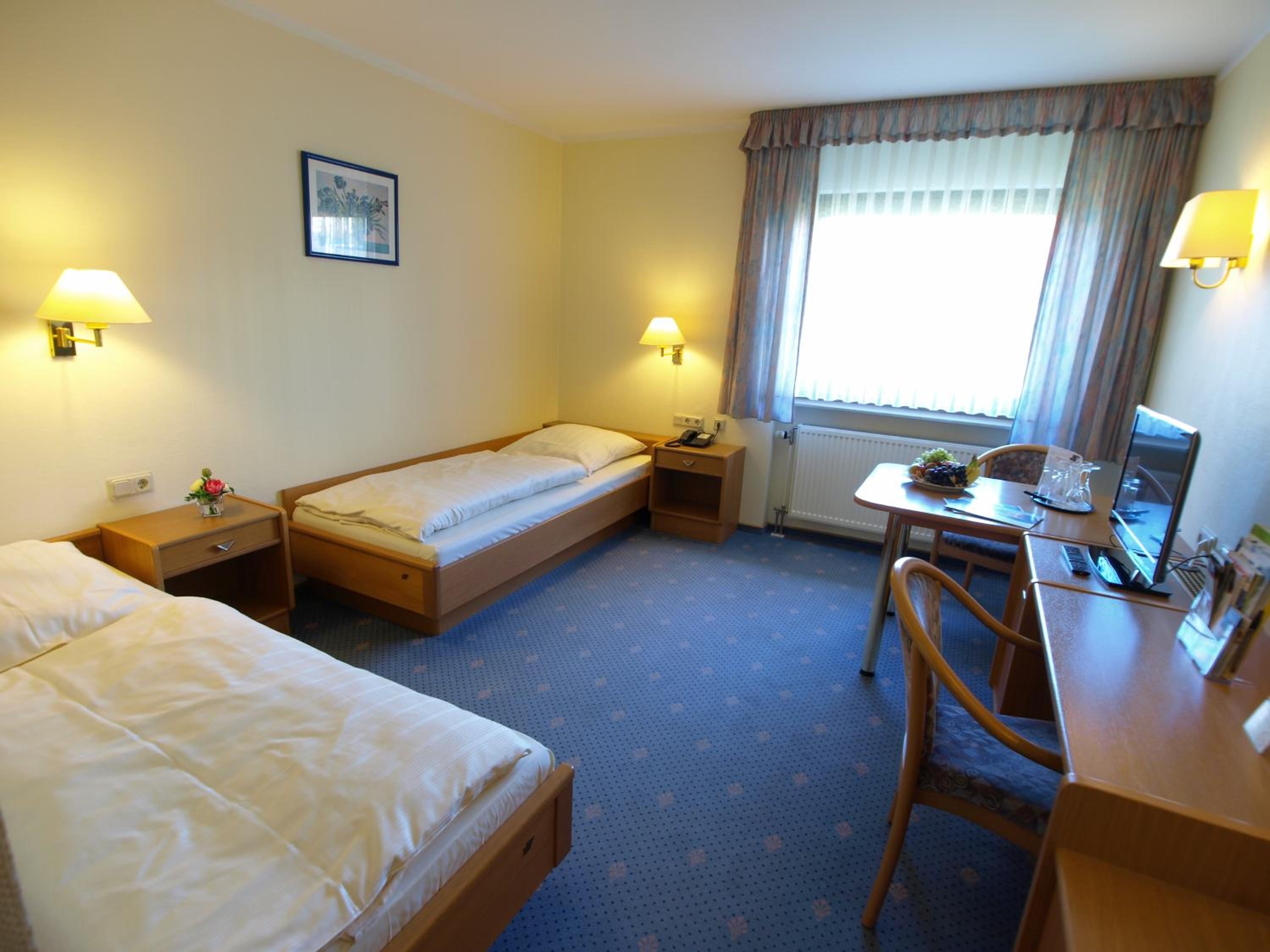 Twin Room - Photo 1