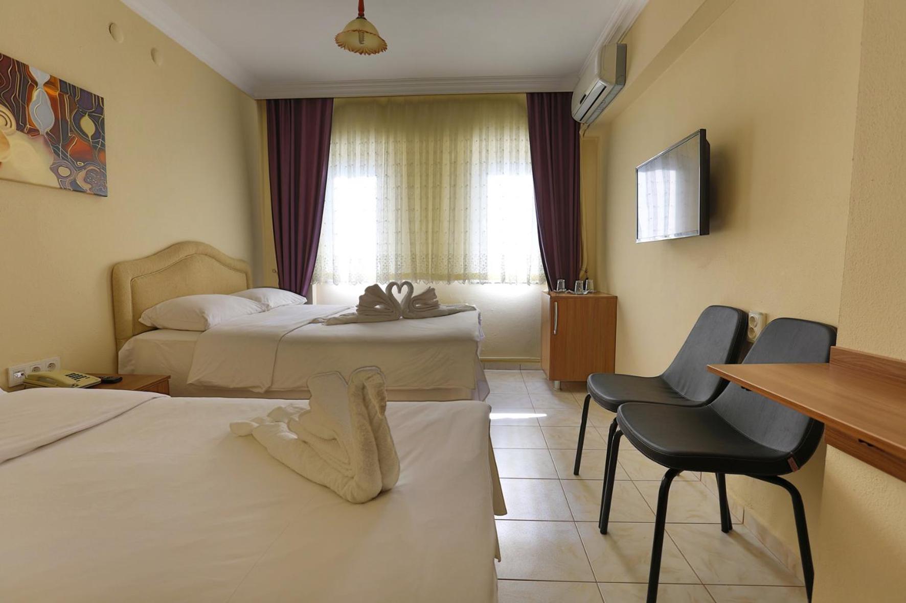 Deluxe Triple Room photo 1