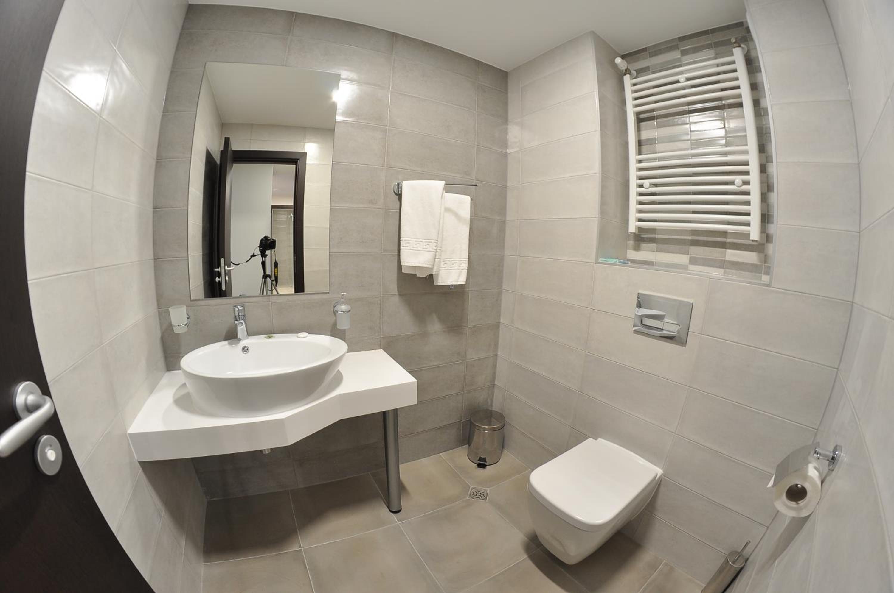 Two-Bedroom Apartment - Photo 3