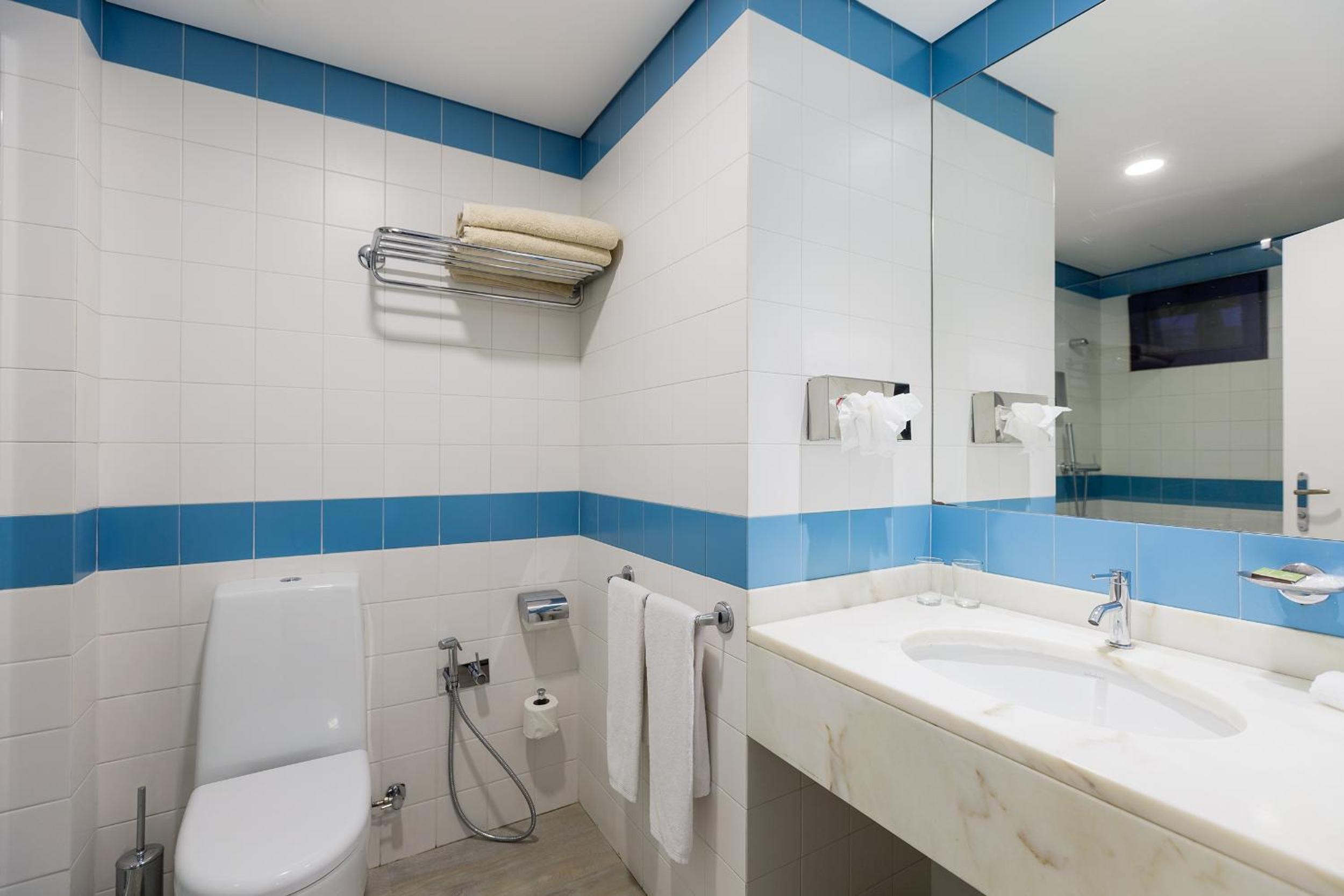 Junior Suite (2 Adults) with Balcony  - Photo 6