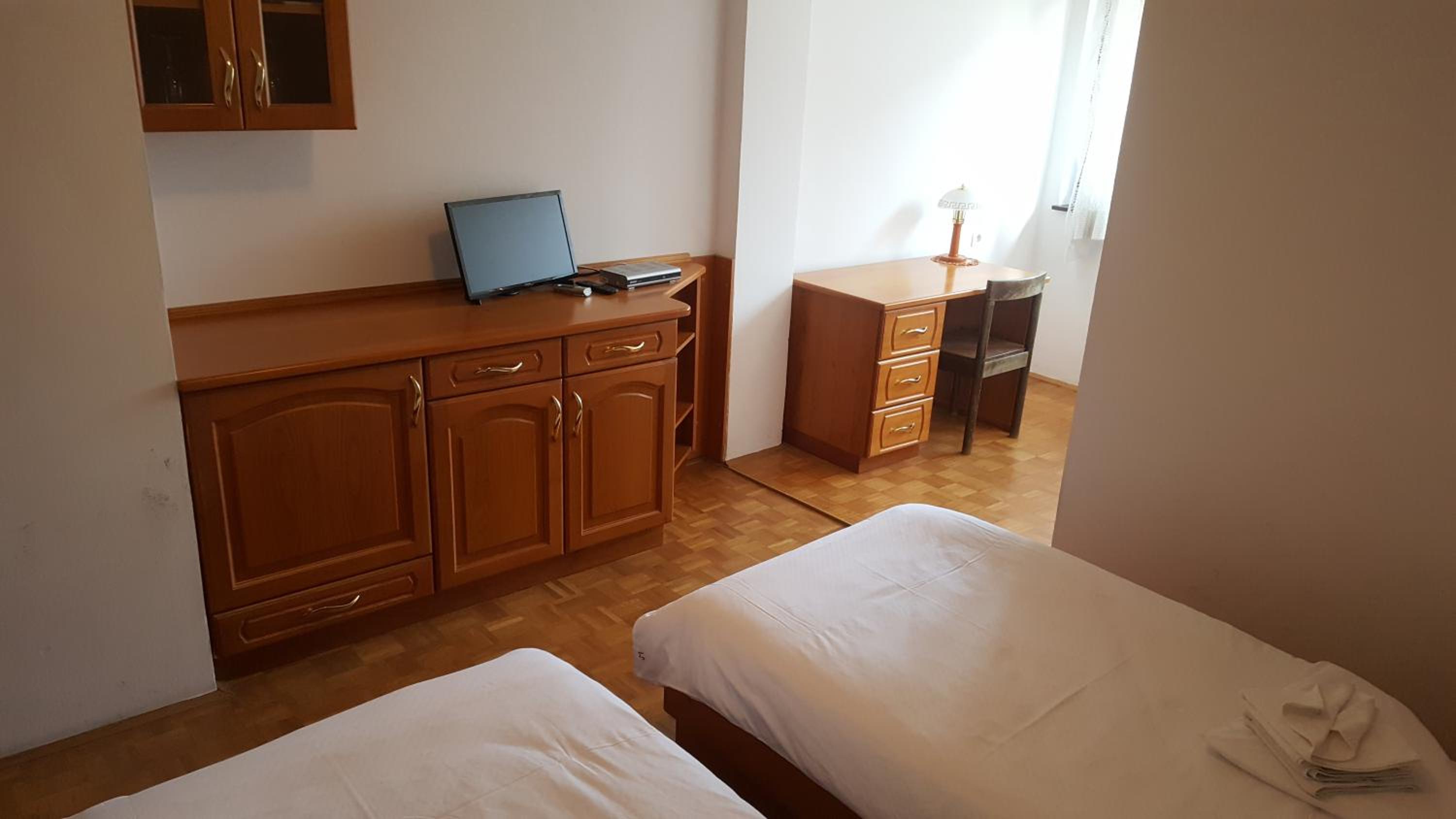 Double Room - Photo 1