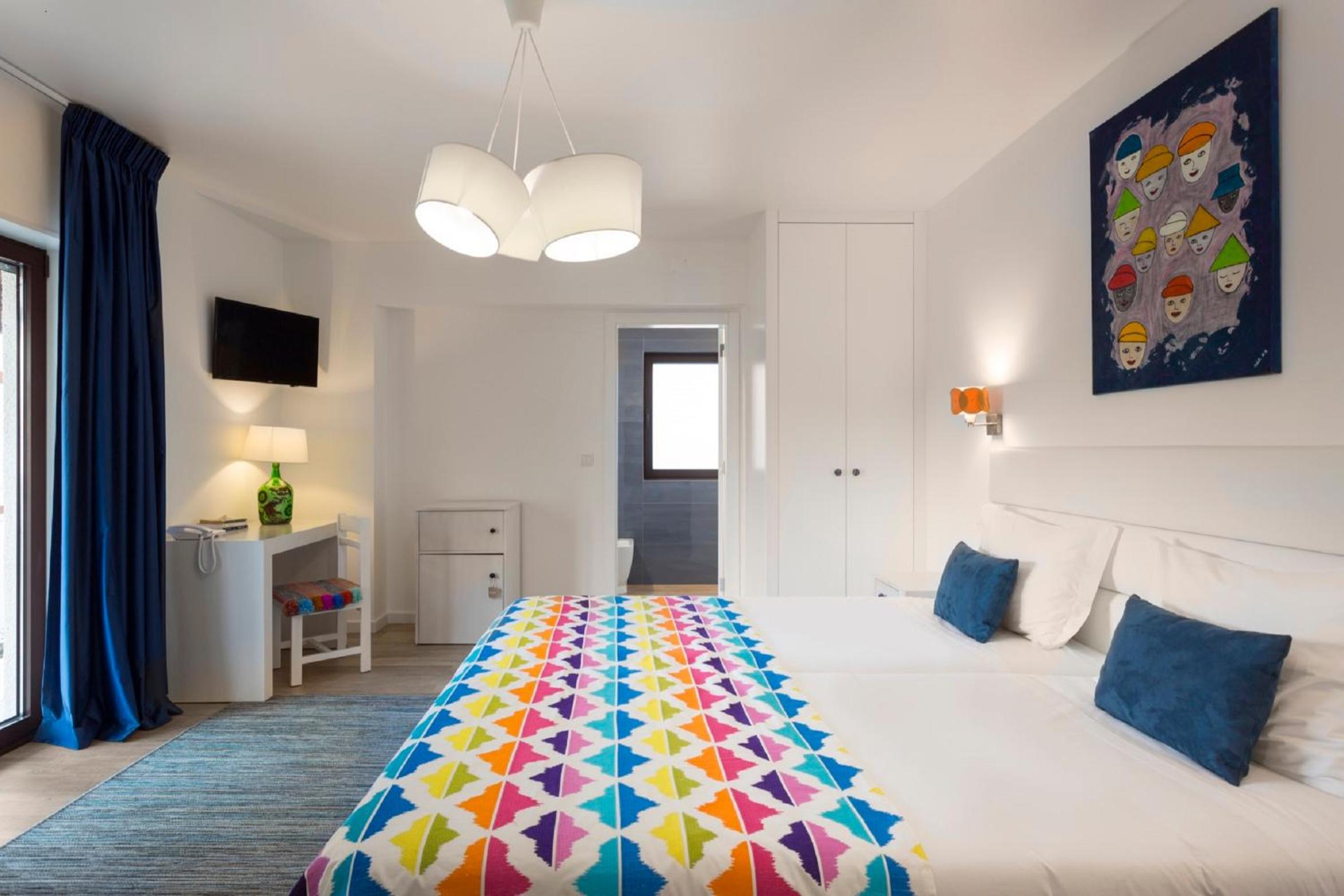 Triple Room with Balcony - Photo 2