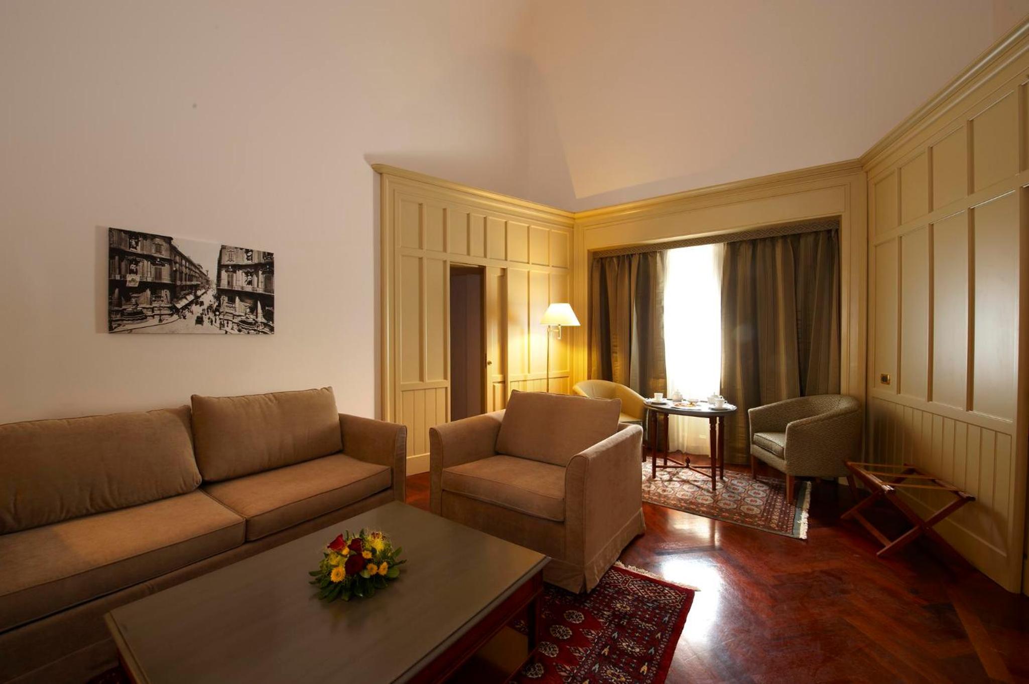Deluxe Suite - Photo 1