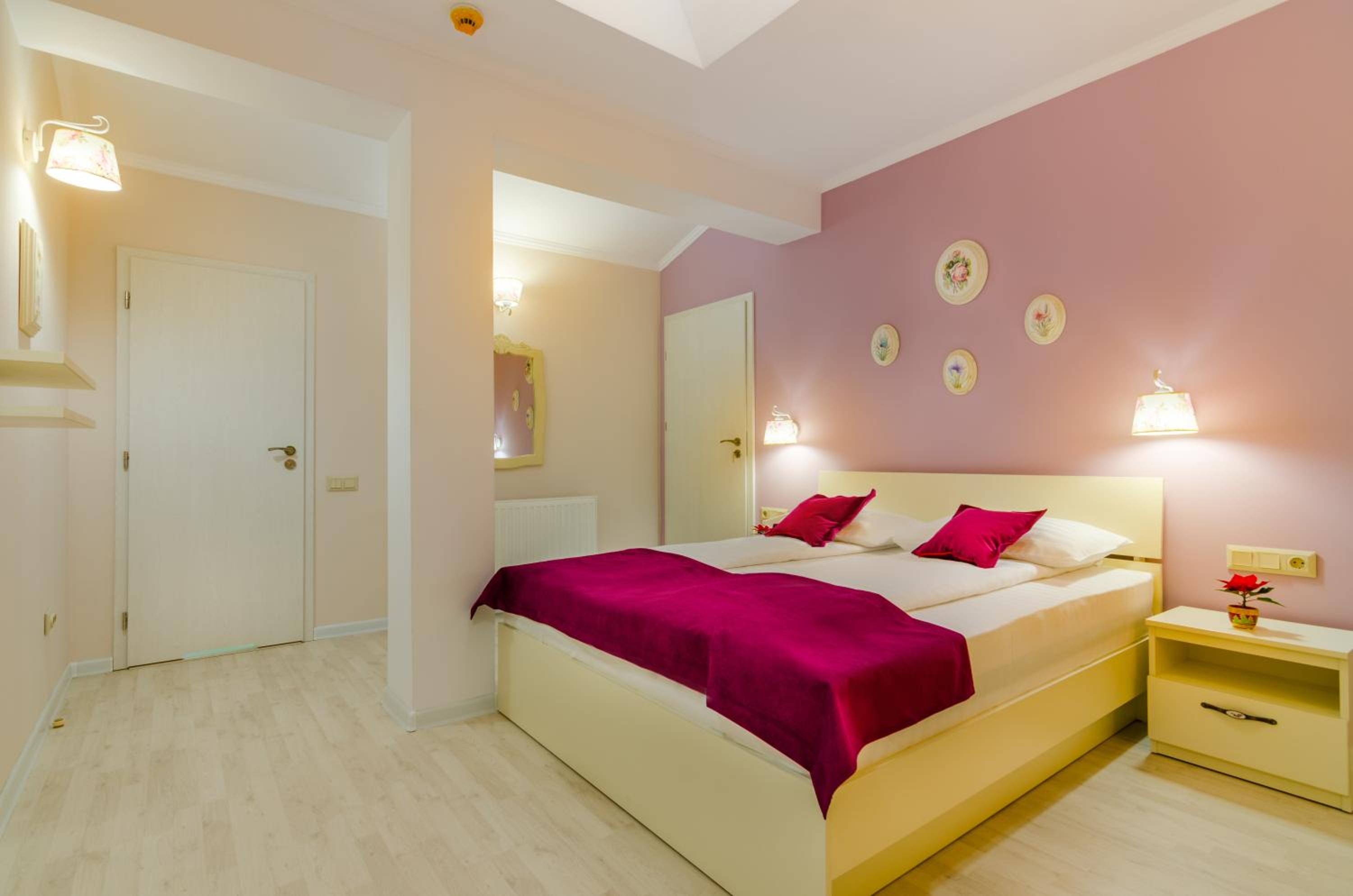 Budget Double or Twin Room - Photo 3
