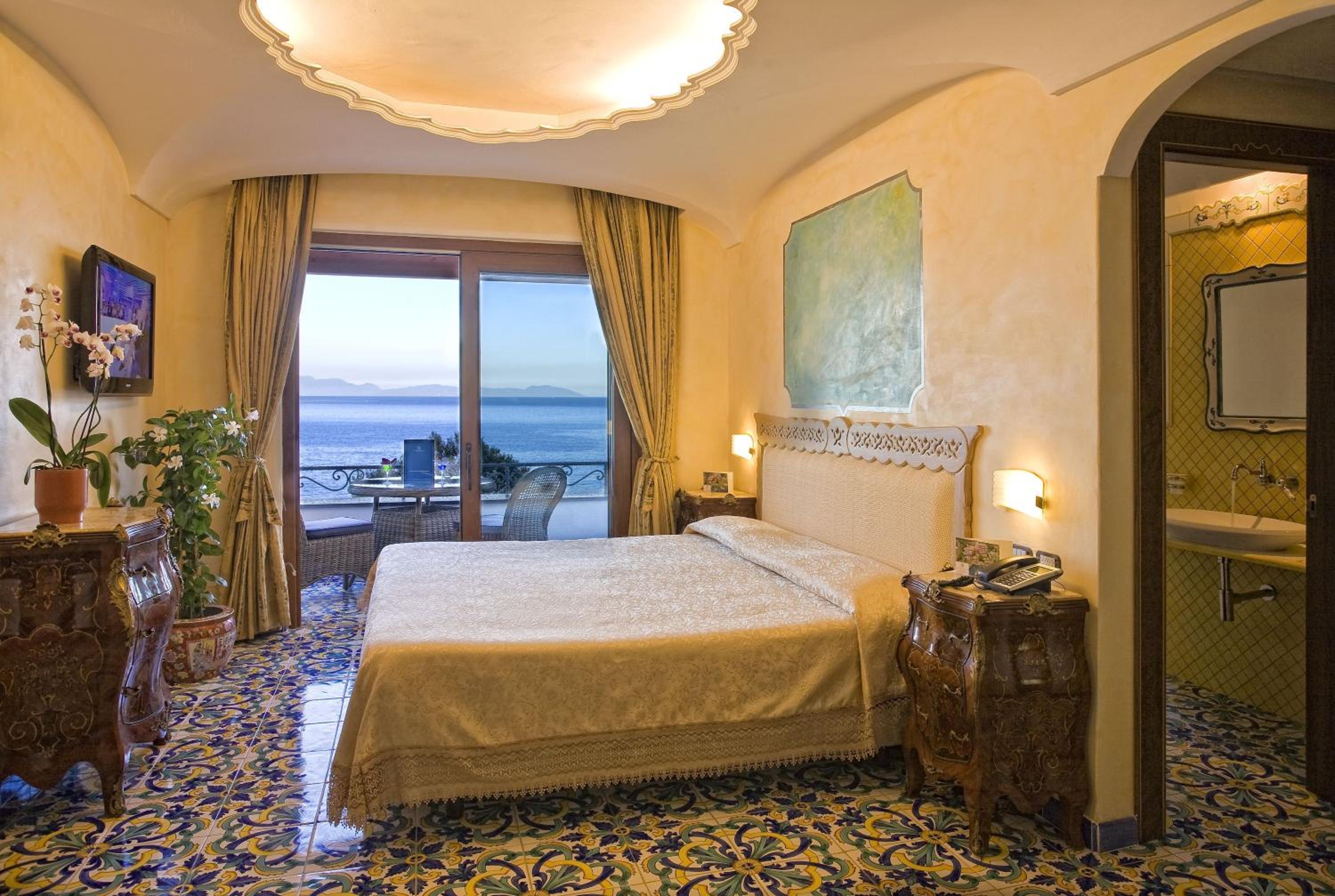 Junior Suite - Photo 1