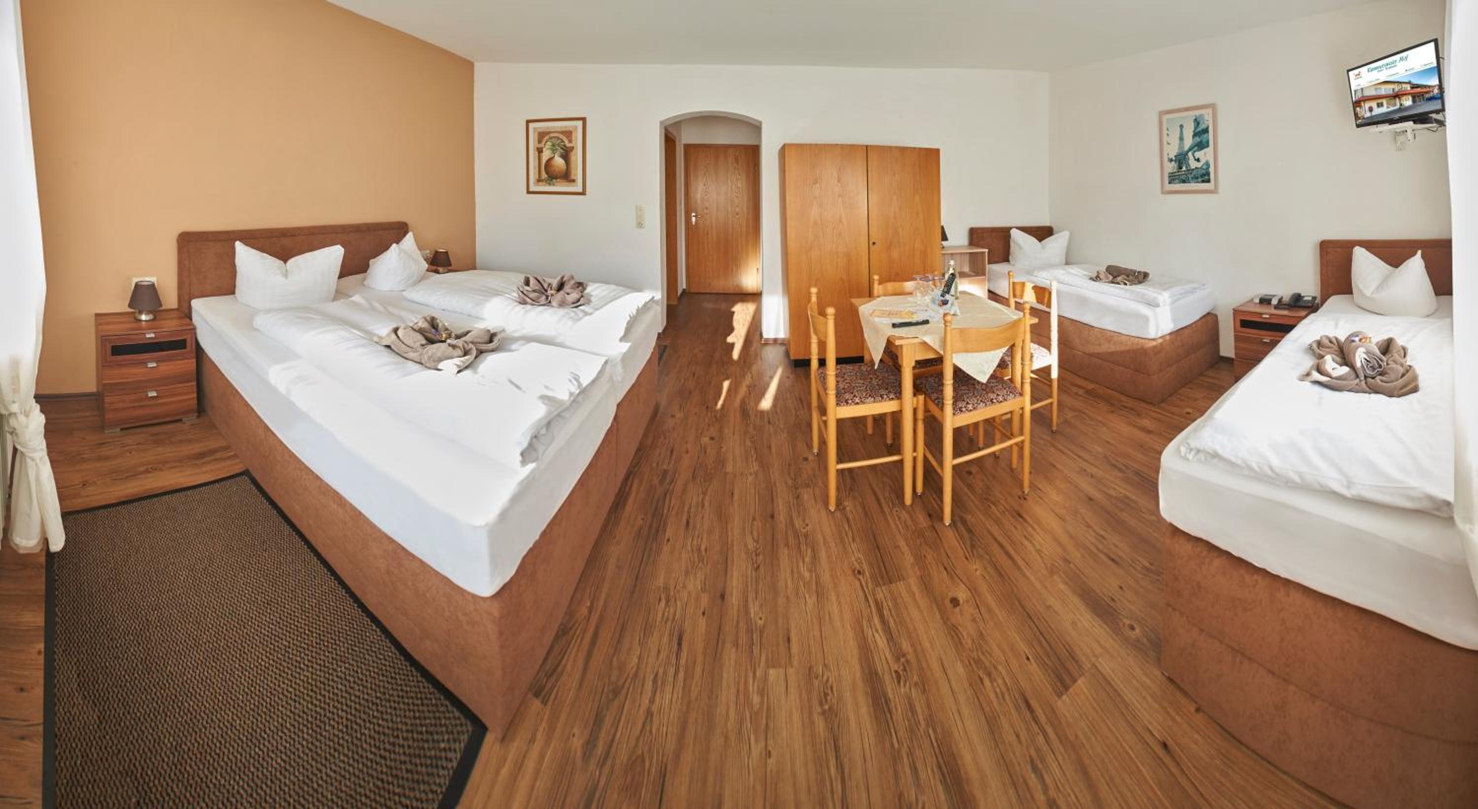 Quadruple Room with Bathroom photo 3