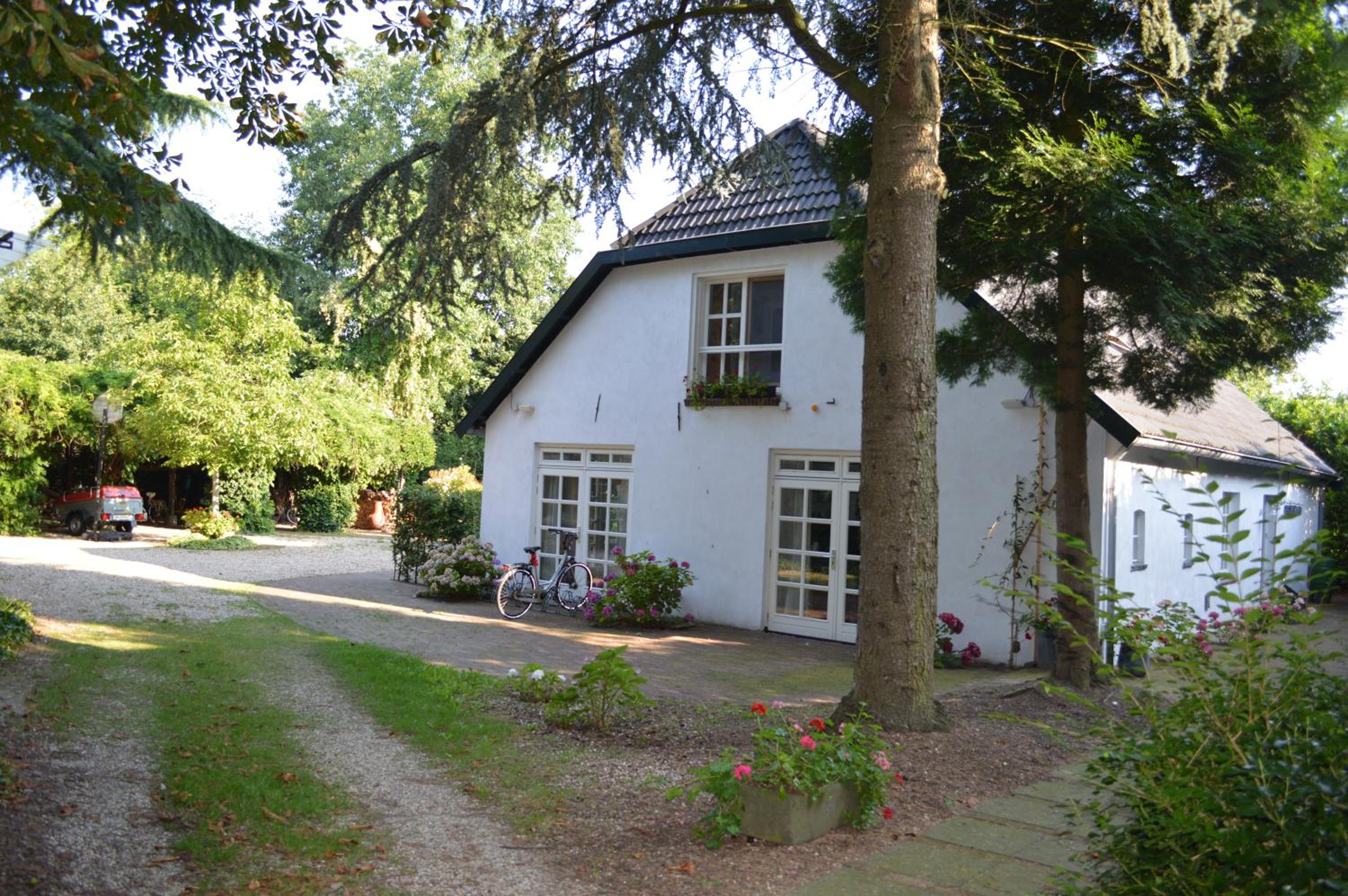 Two-Bedroom House photo 2