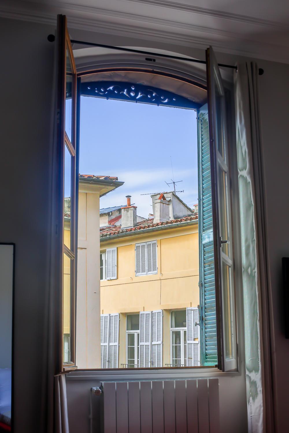 Apartment photo 2