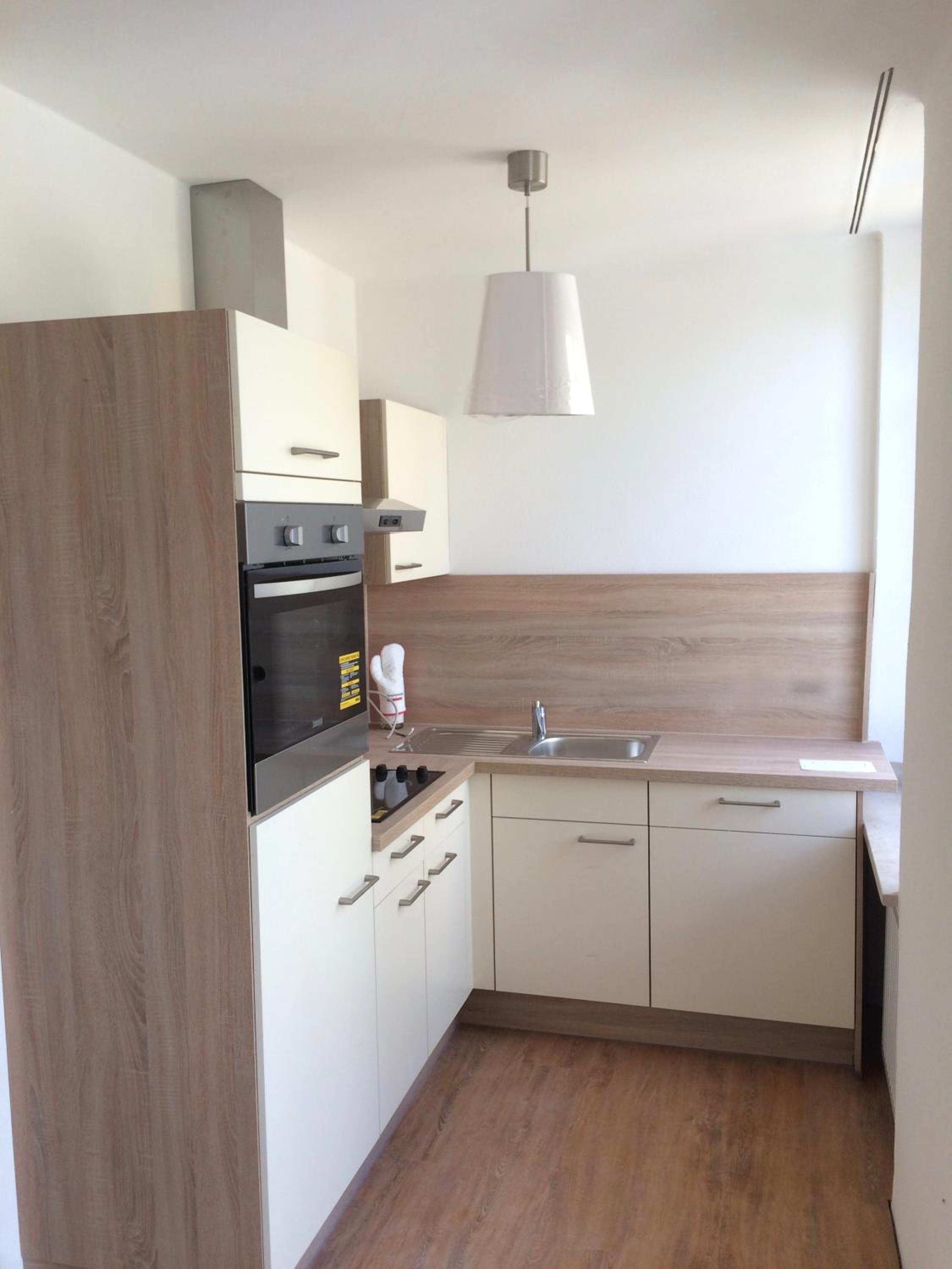 One-Bedroom Apartment with Balcony photo 3